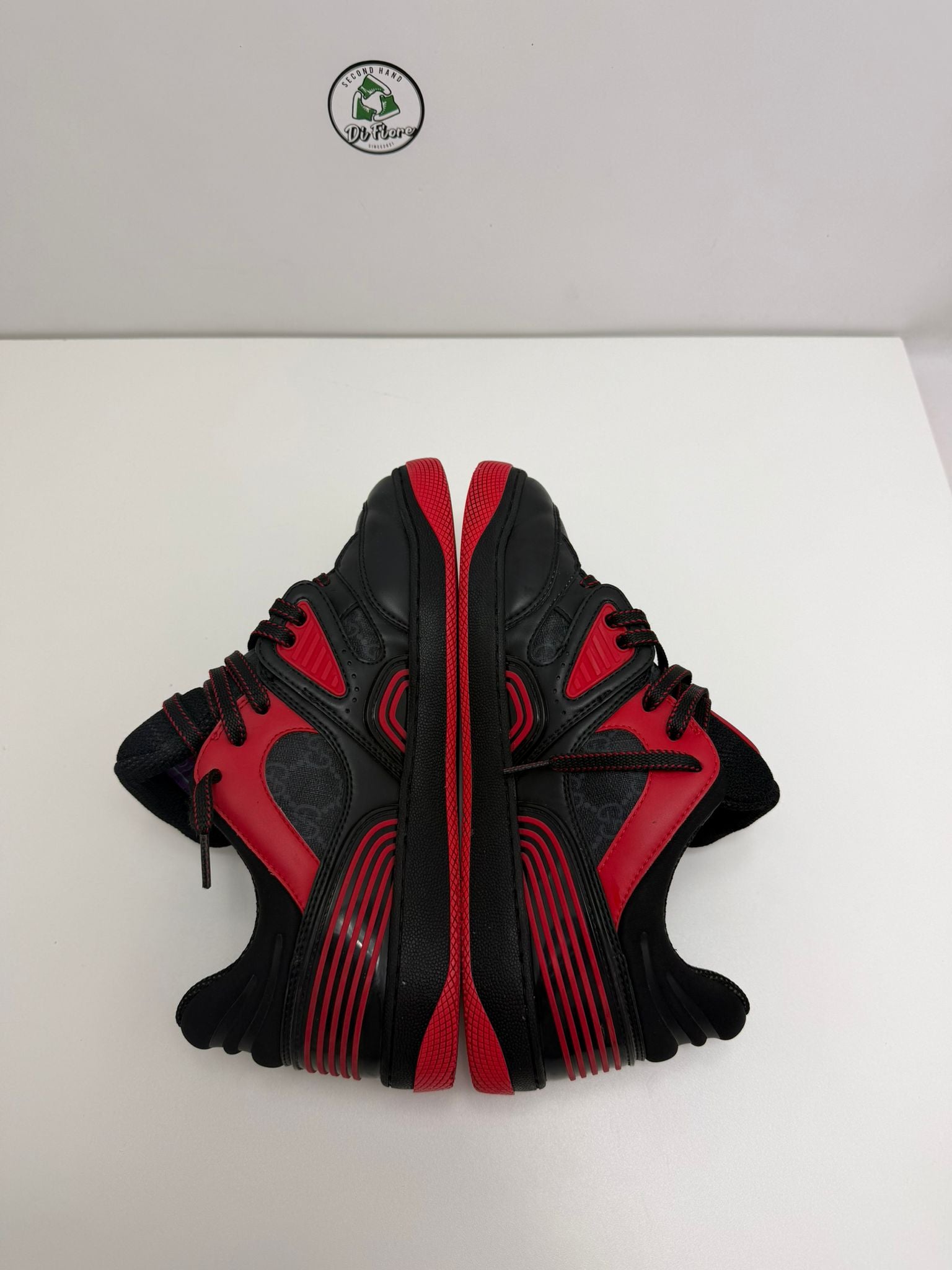 Gucci Basket Size 7=41 nero e rosso