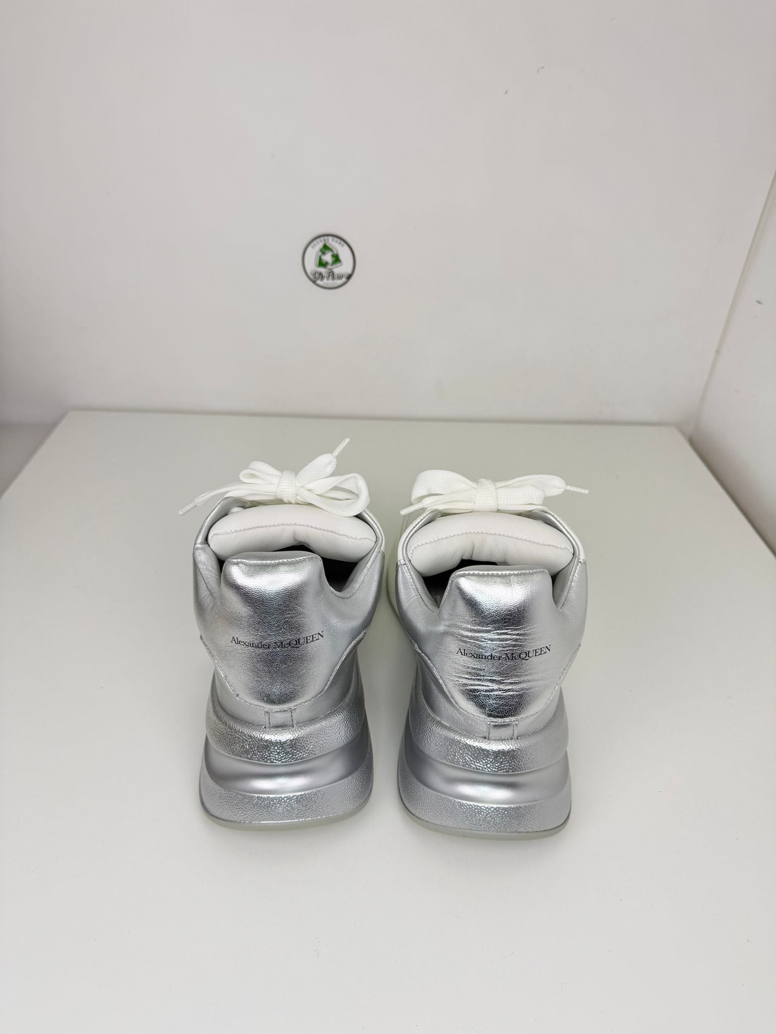 McQueen Size 39 bianca e argento