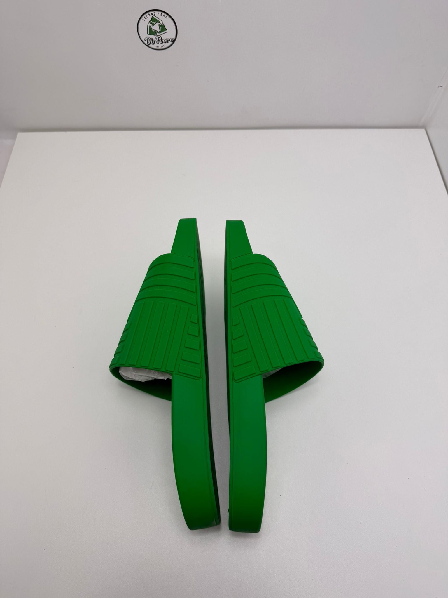 Bottega Veneta Size 44 verde