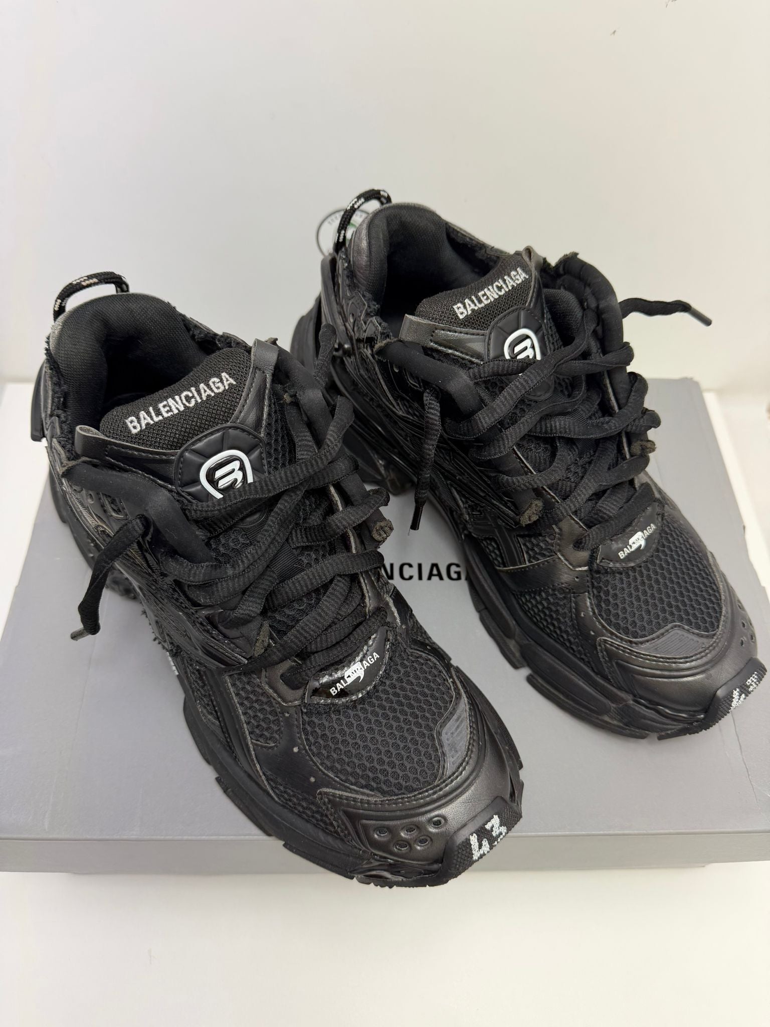 Balenciaga runner 43