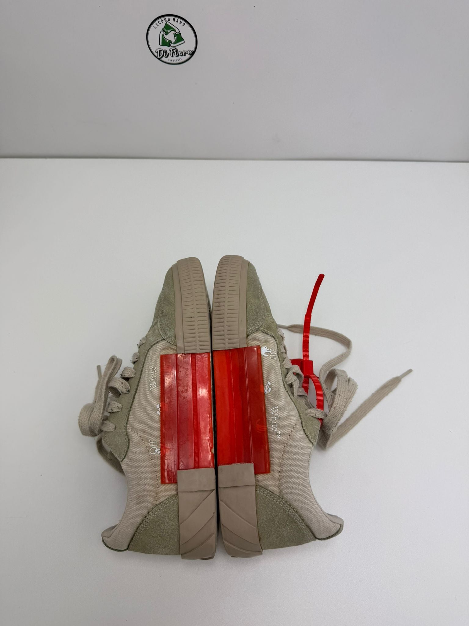 Off white 37 verde militare