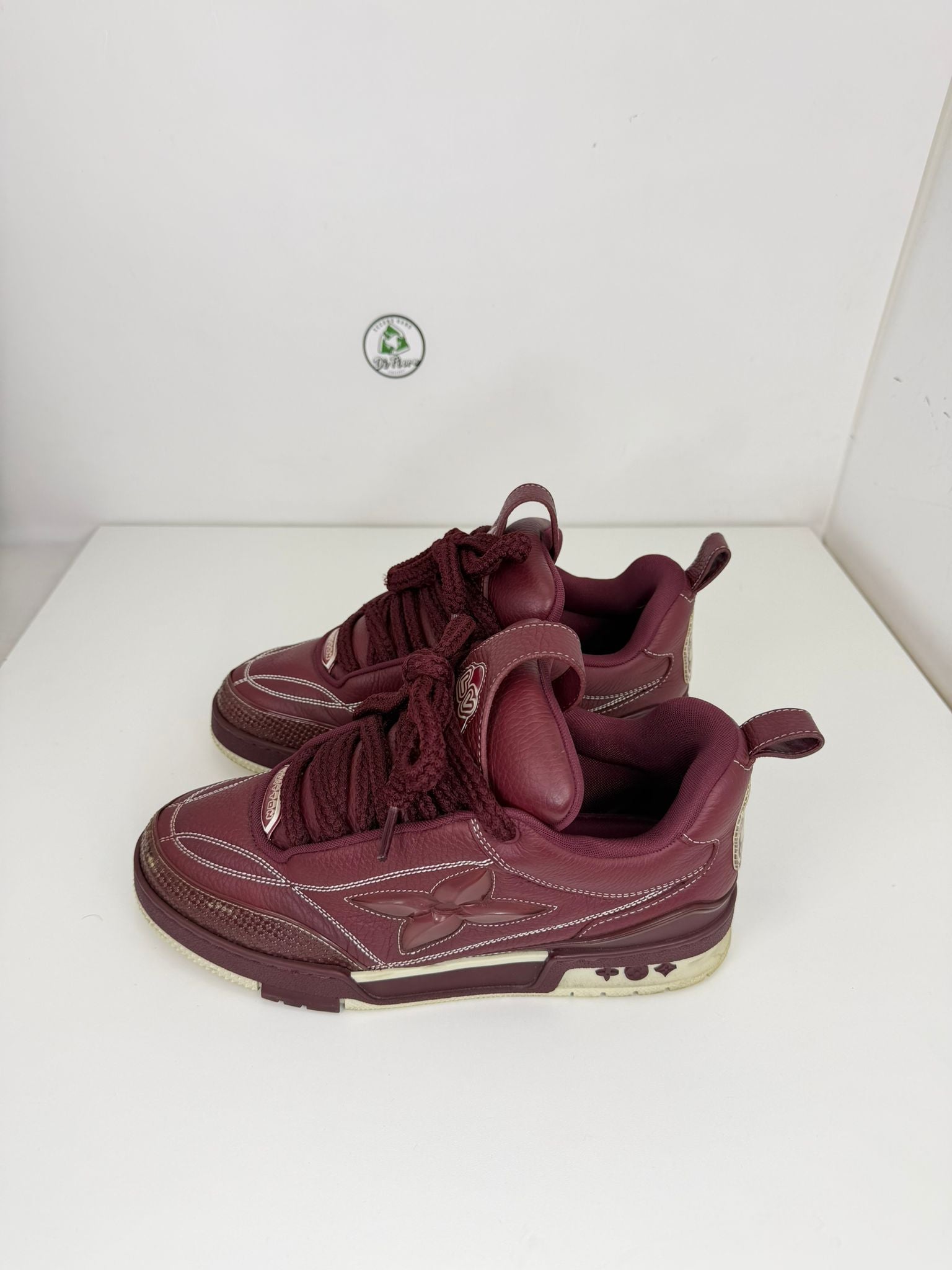 Louis Vuitton skate 7.5=41.5 veste 42.5 bordeaux