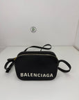 borsa Balenciaga nera e bianca
