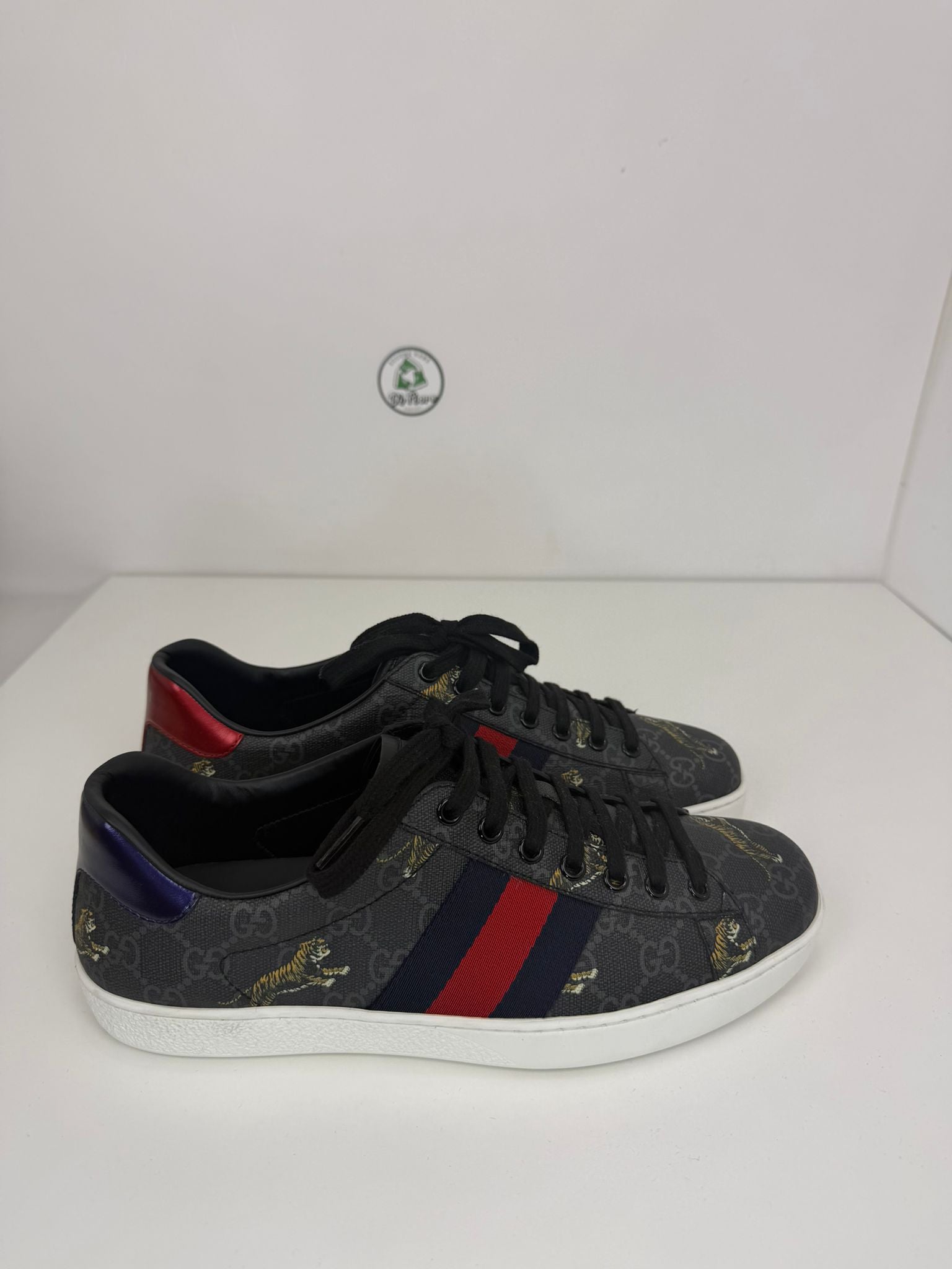 Gucci Size 7.5=41.5 nere blu e rosse