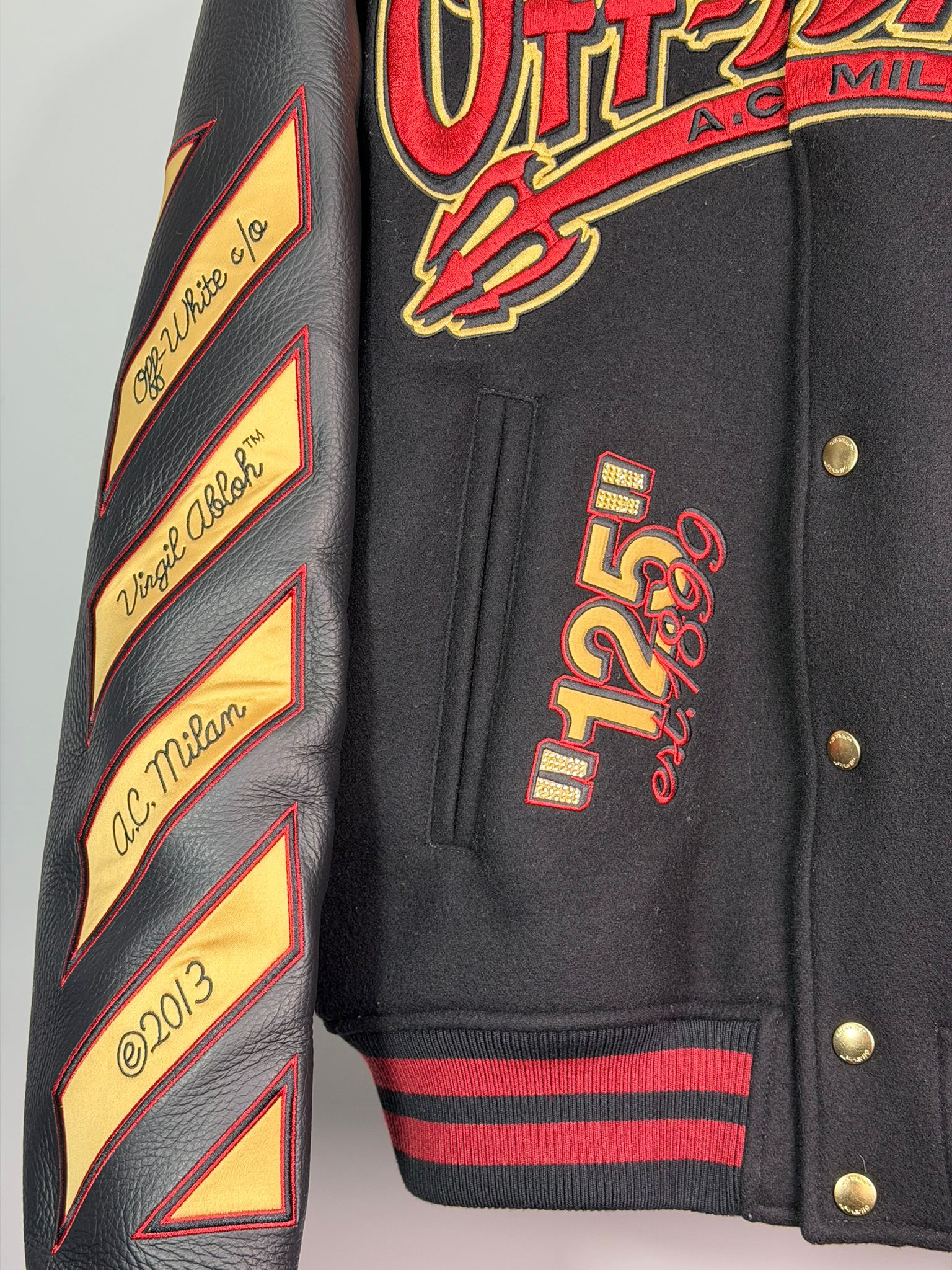 Giacca Off white X AC Milan Size L nera rossa e gialla