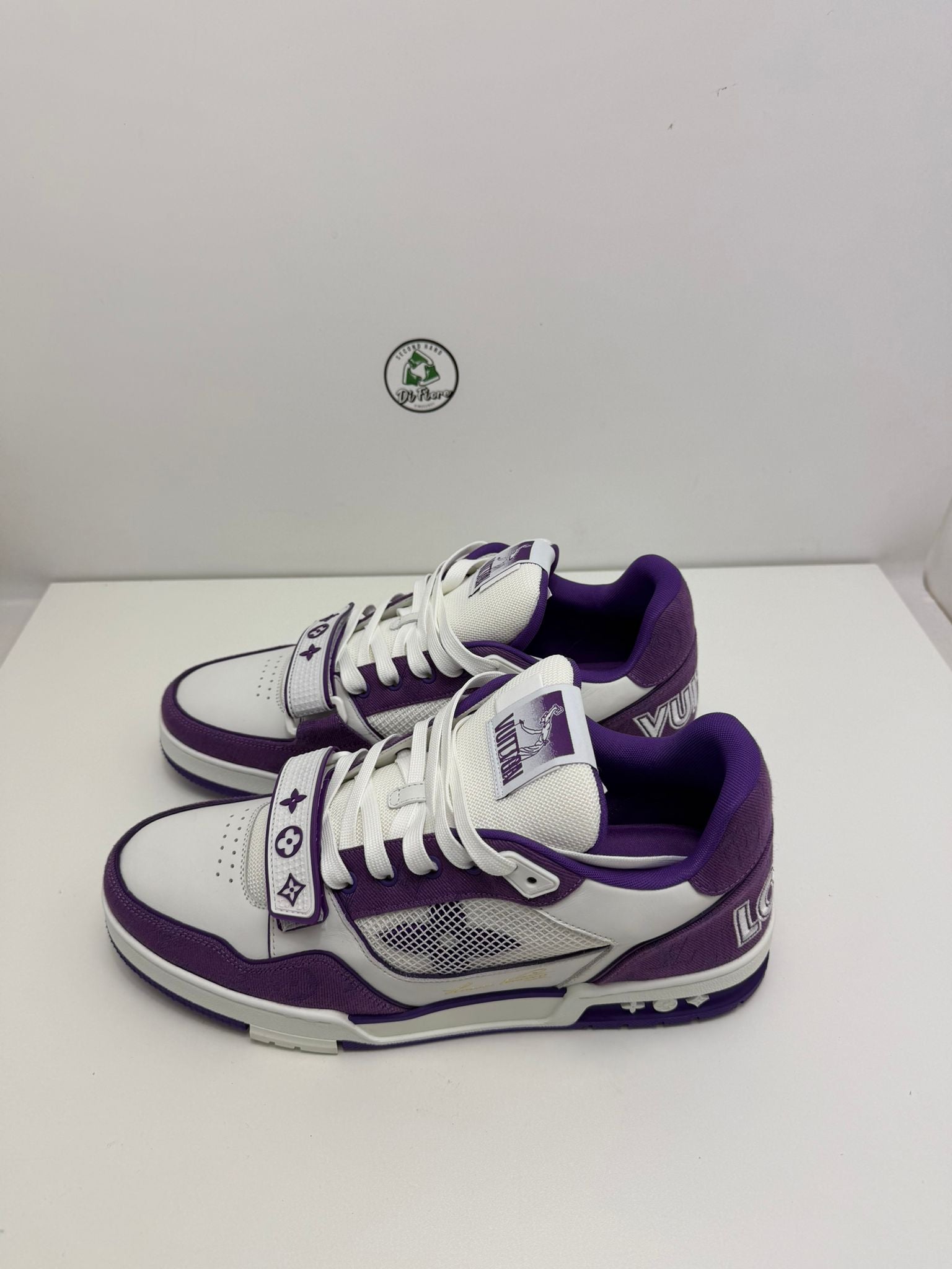 Louis Vuitton trainer 10.5=44.5 veste 45.5 bianche e viola