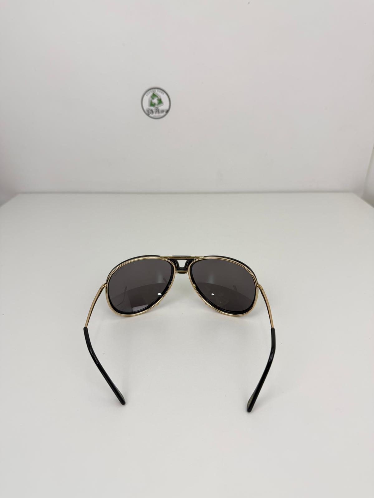 occhiali tom Ford neri e oro