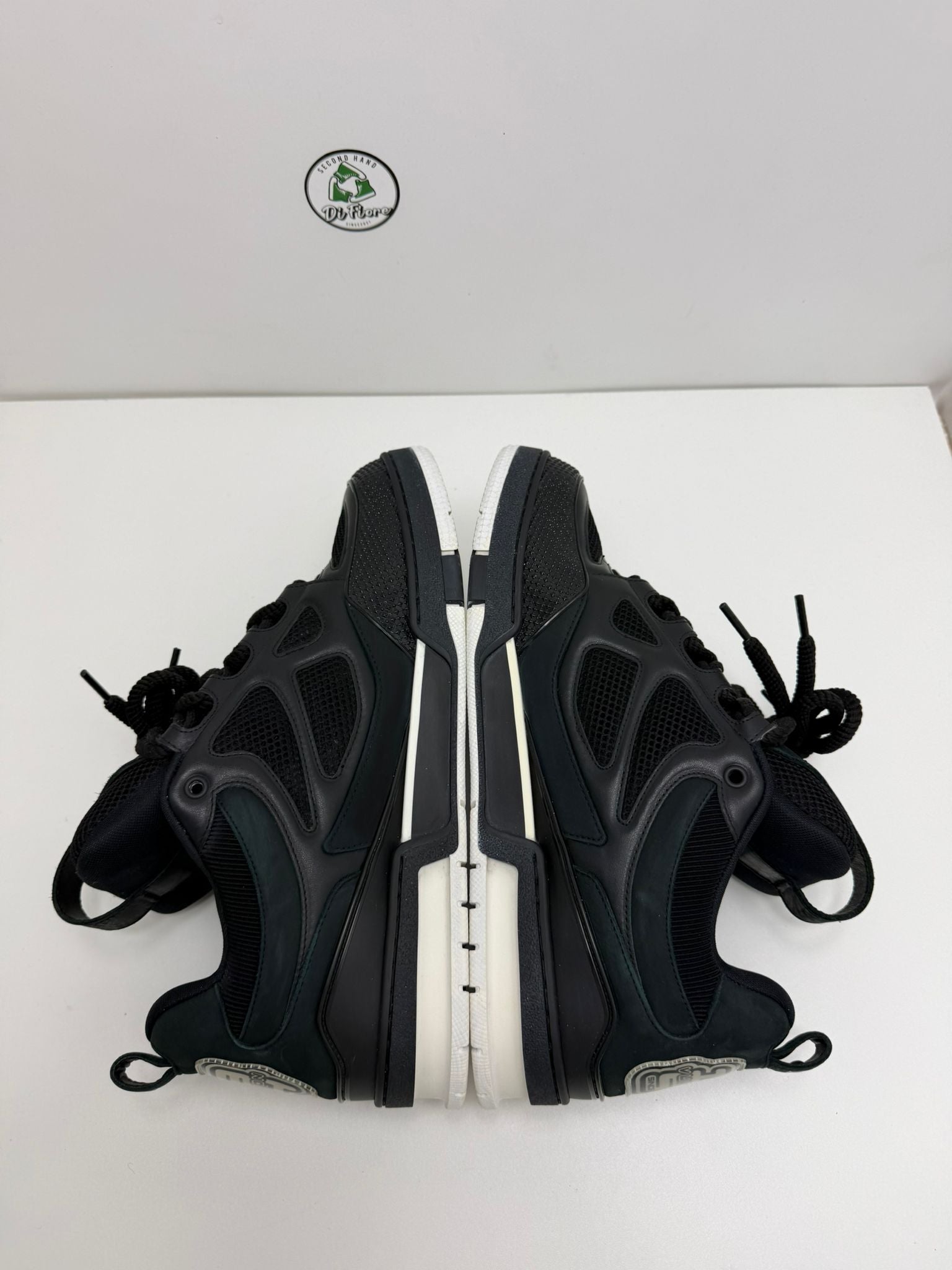 Louis Vuitton skate Size 11=45 veste 46 nera