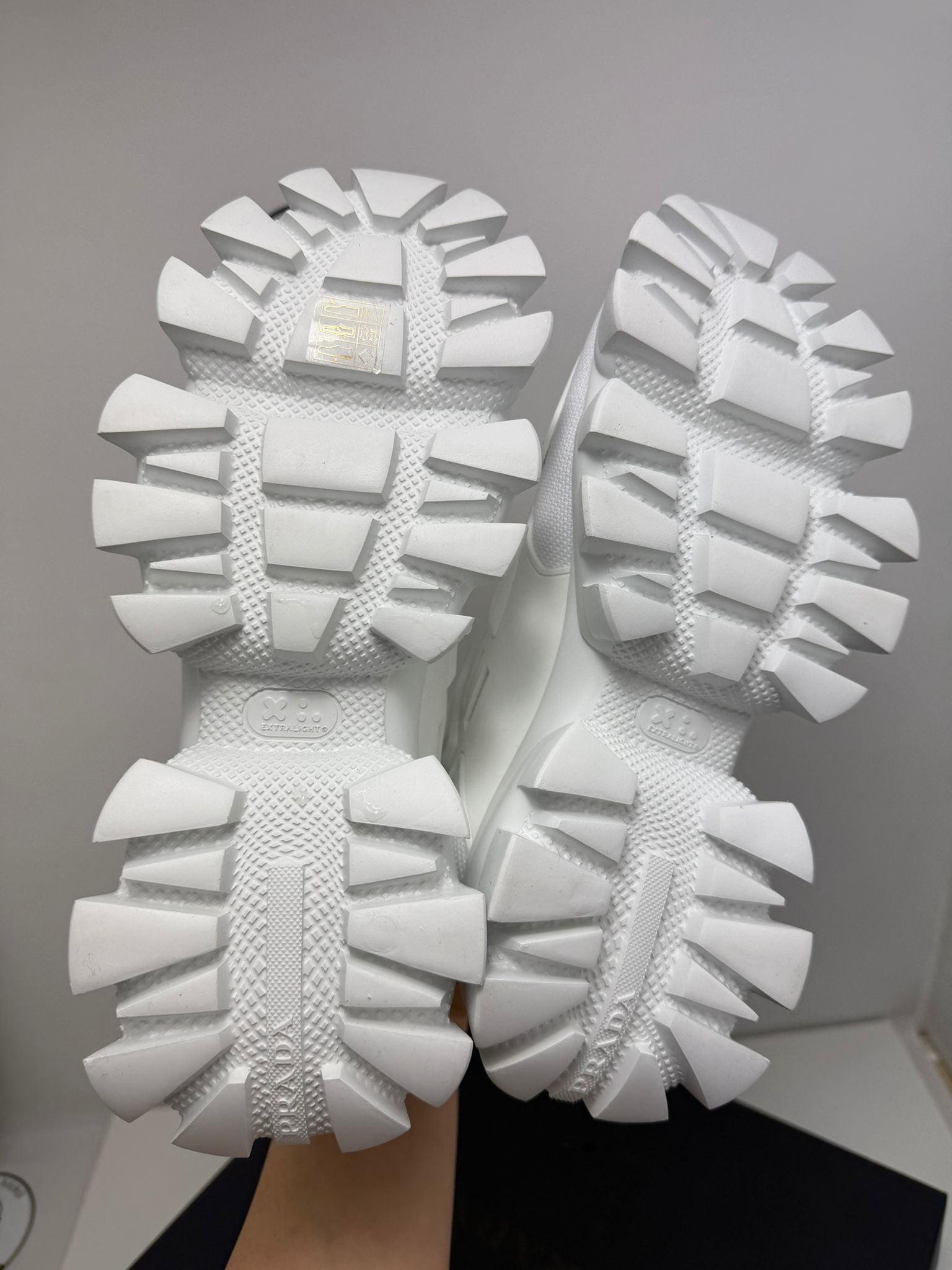 Prada Thunder bianca 40.5