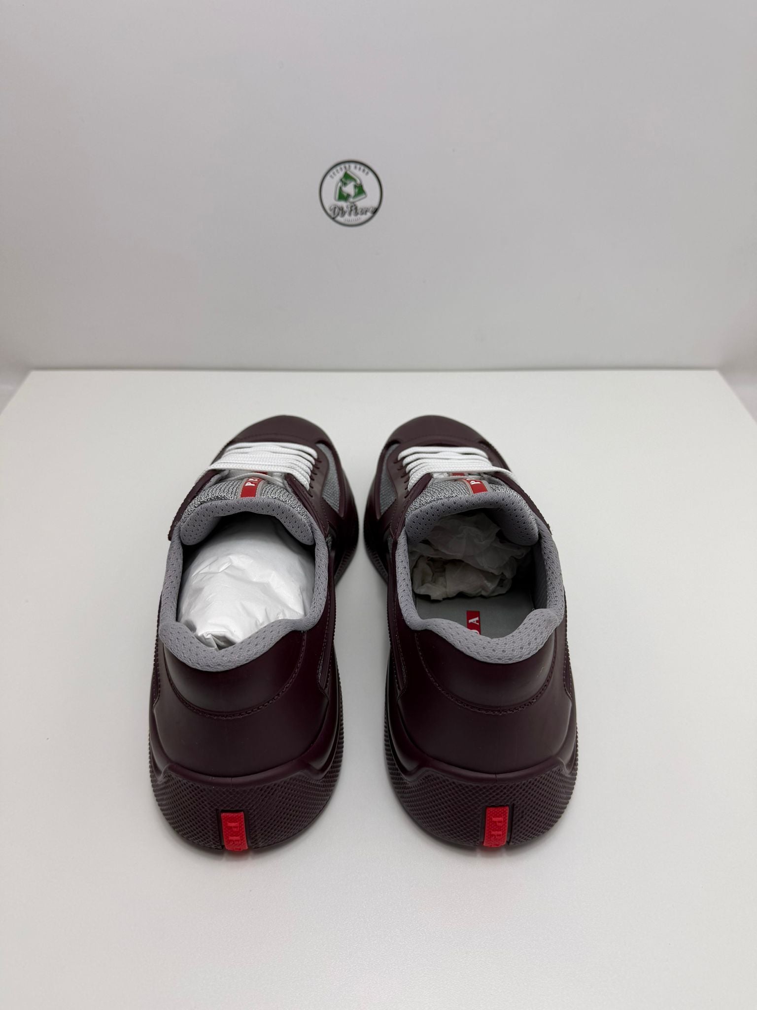 Prada cup 43 bordeaux