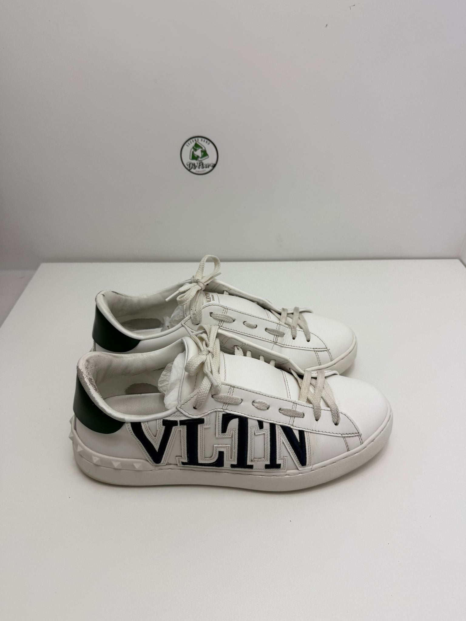 Valentino Size 41 Bianca verde e blu