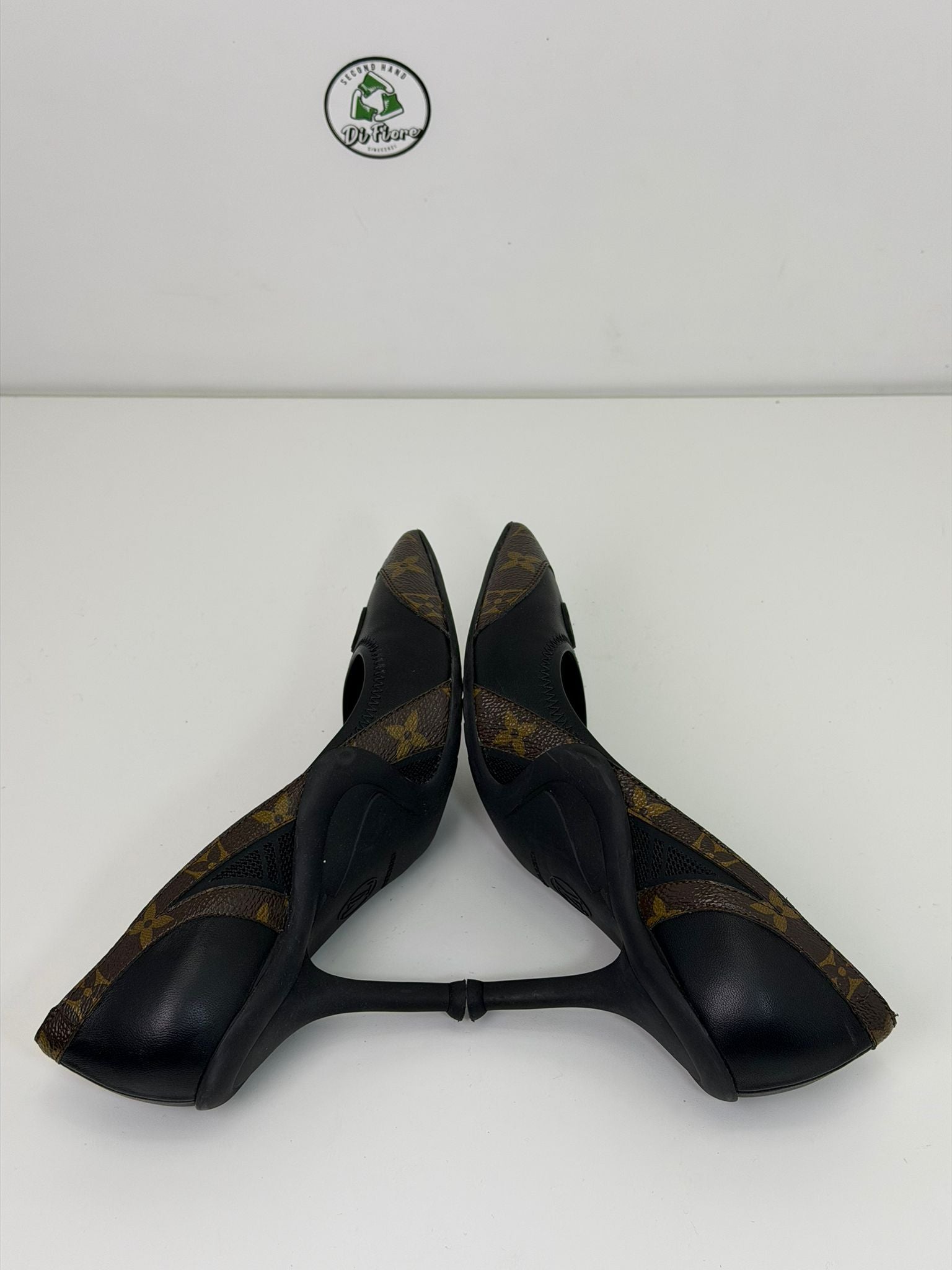 Tacco Louis Vuitton marrone e nero Size 38