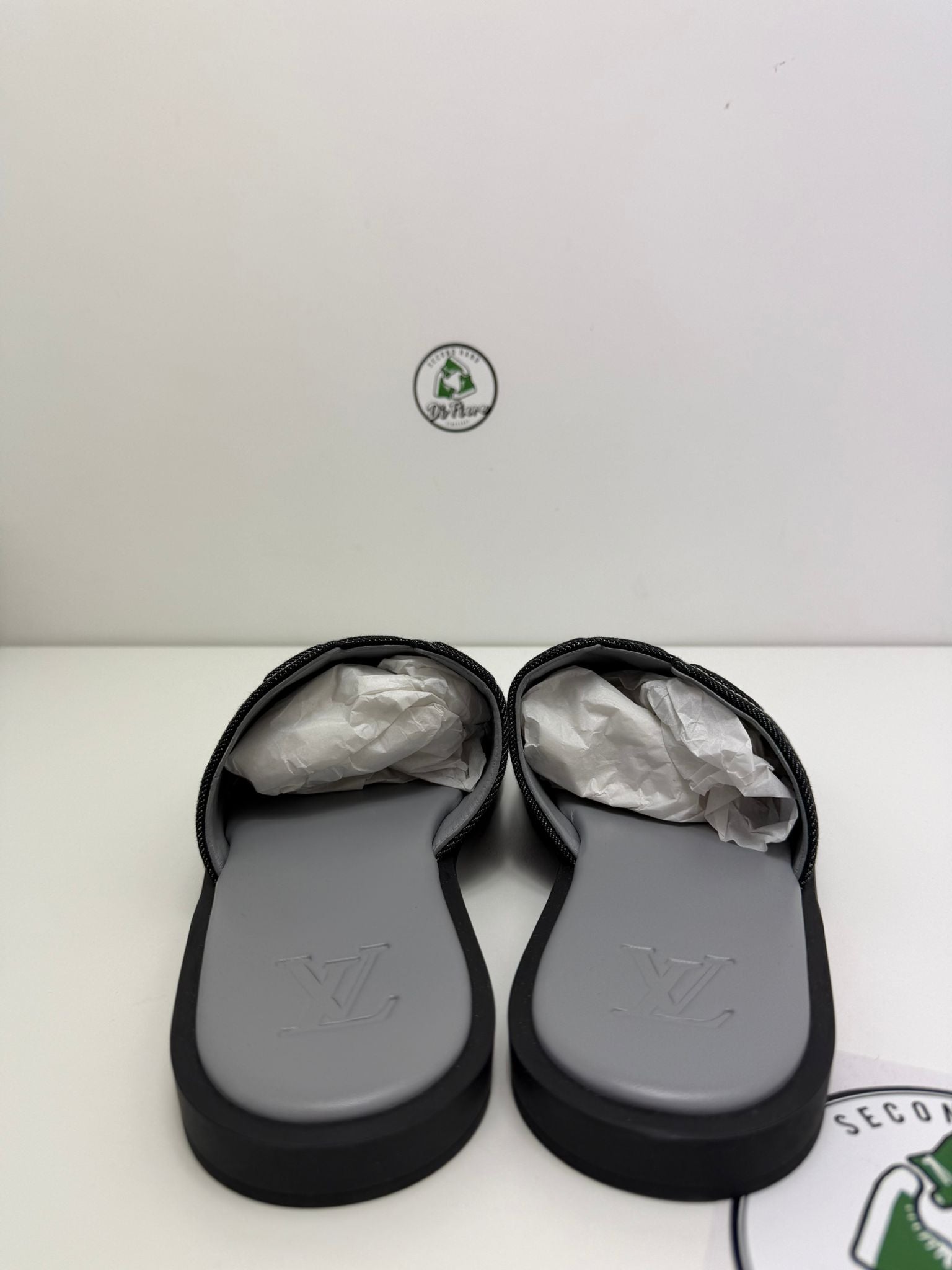 Louis Vuitton sandalo nero 43