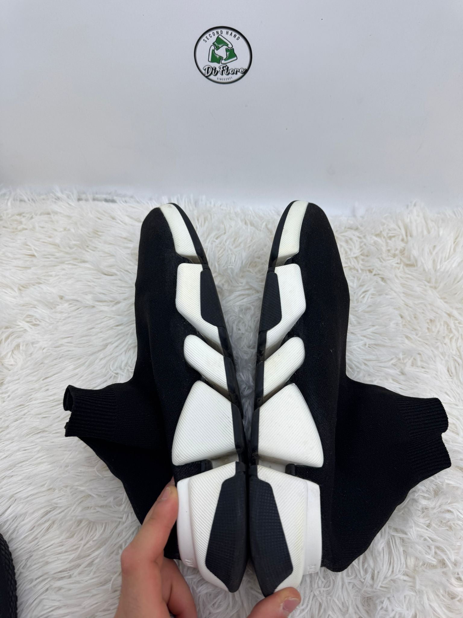 Balenciaga Speed 43