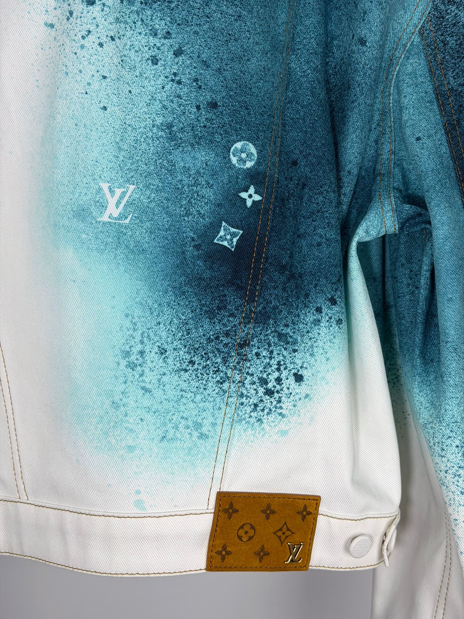 Giacca Louis Vuitton Size 50 celeste e bianca