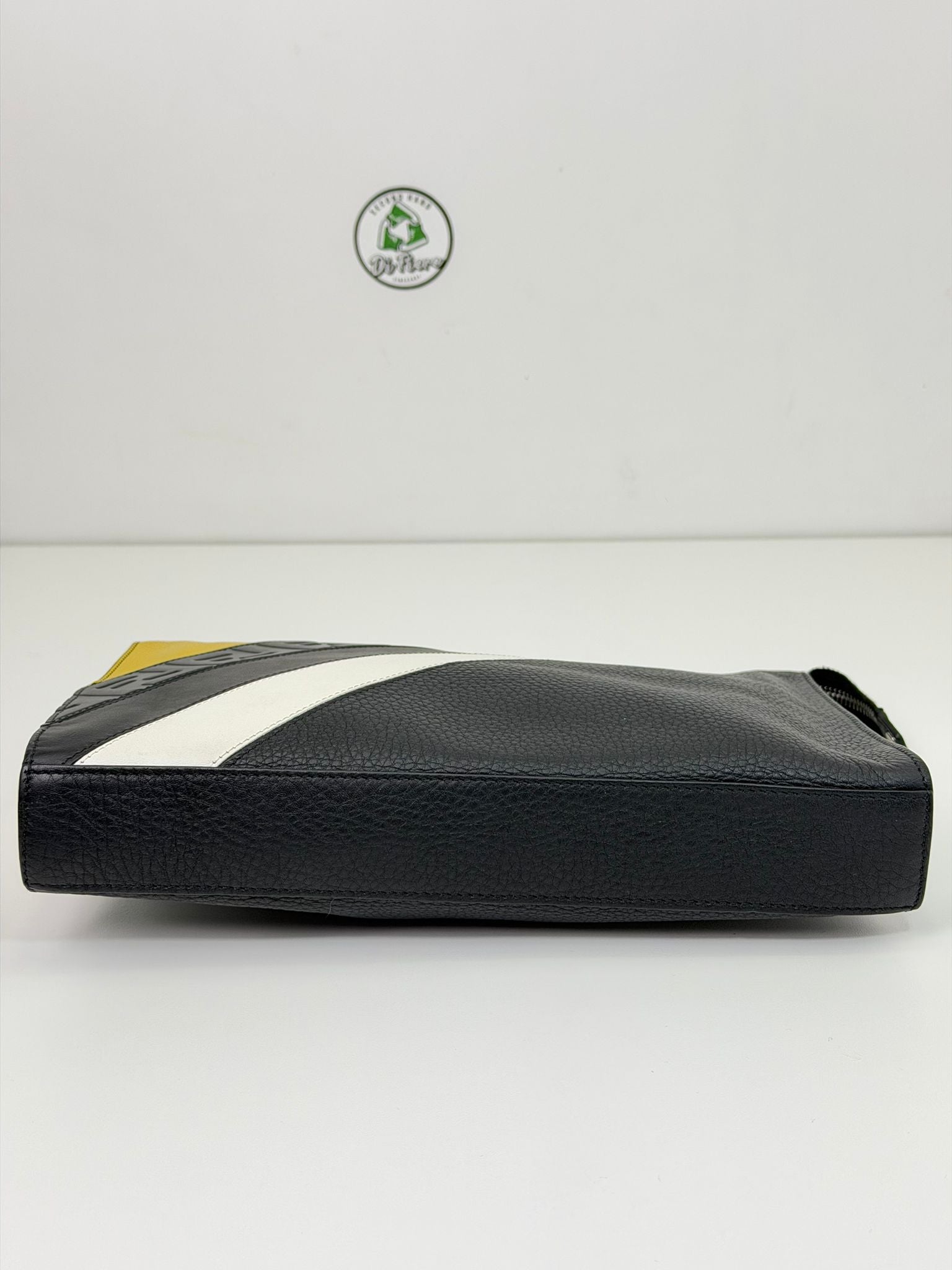 pochette Fendi nera bianca e gialla