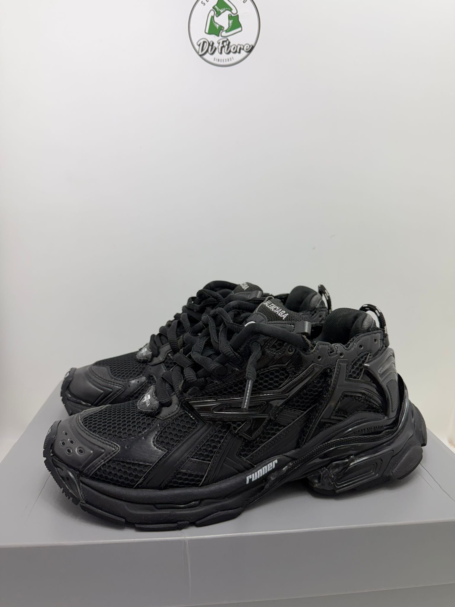 Balenciaga runner 43