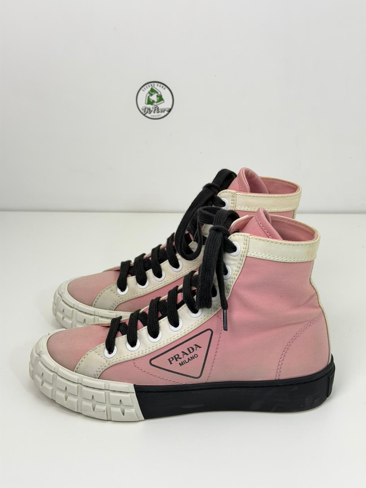 Prada downtown Size 36.5 rosa bianche e nere