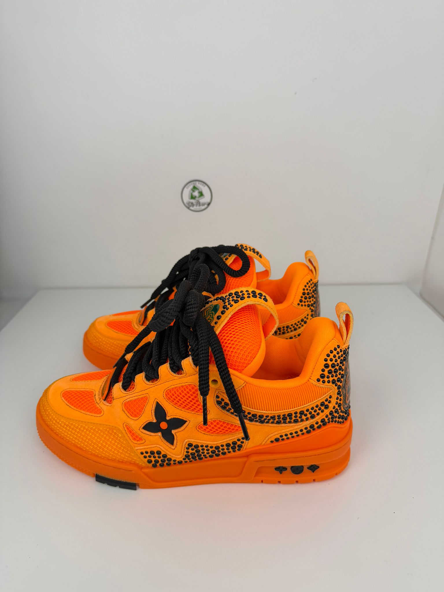 Louis Vuitton skate arancione 7=41 veste 42