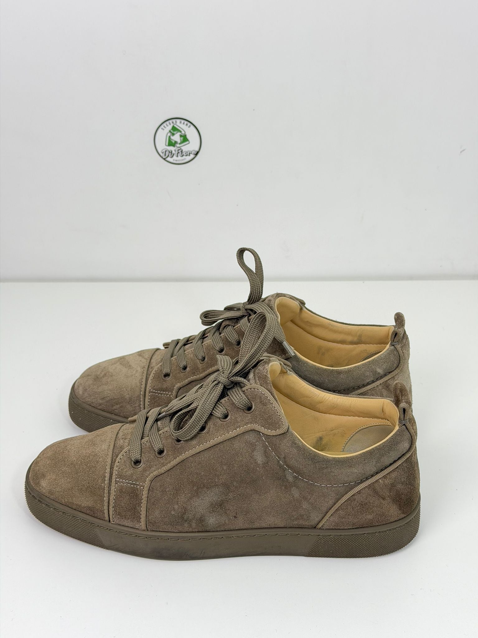 Christian Louboutin 42 basse marrone