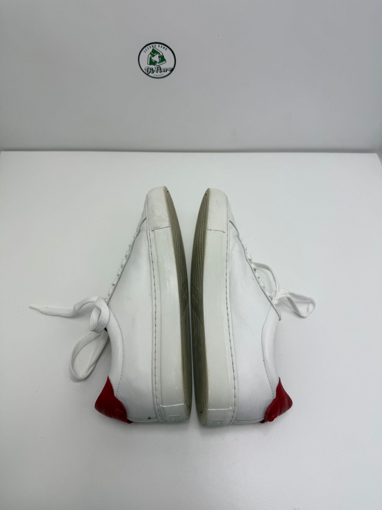 Givenchy Size 39 bianche e rosse