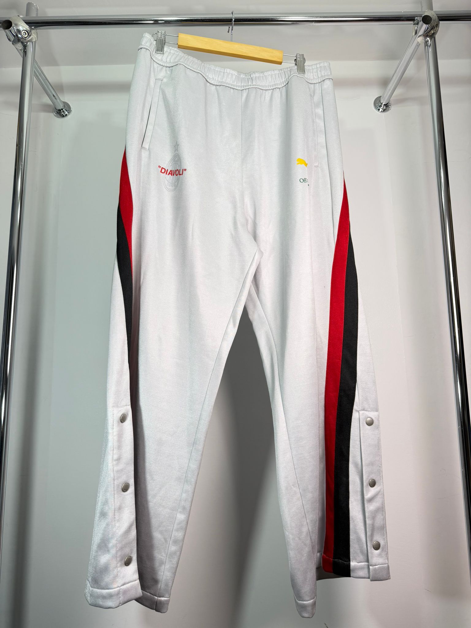 Completo Off white X AC Milan Size XL grigia rossa e nera