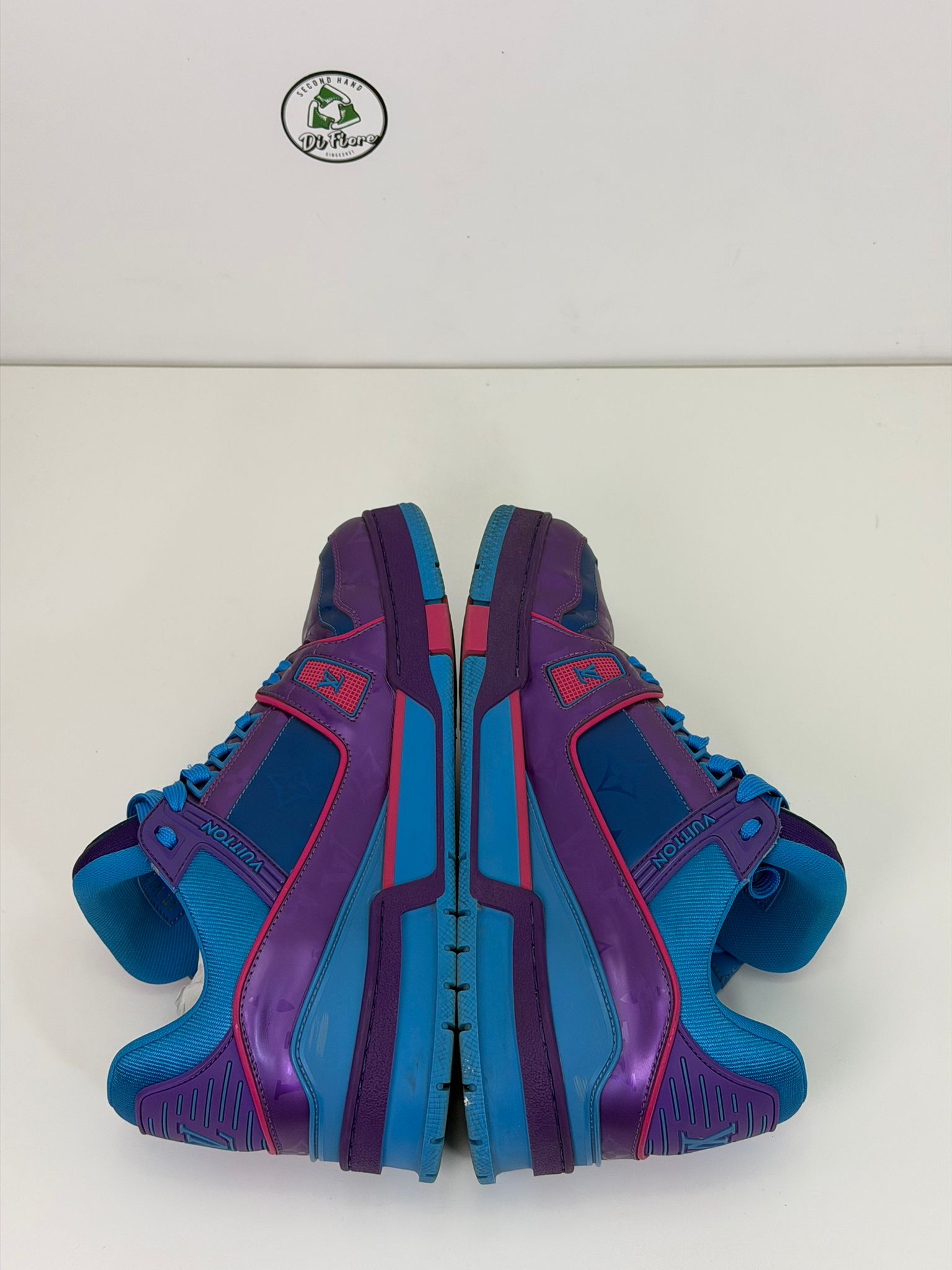 Louis Vuitton trainer 7=41 veste 42 viola e blu