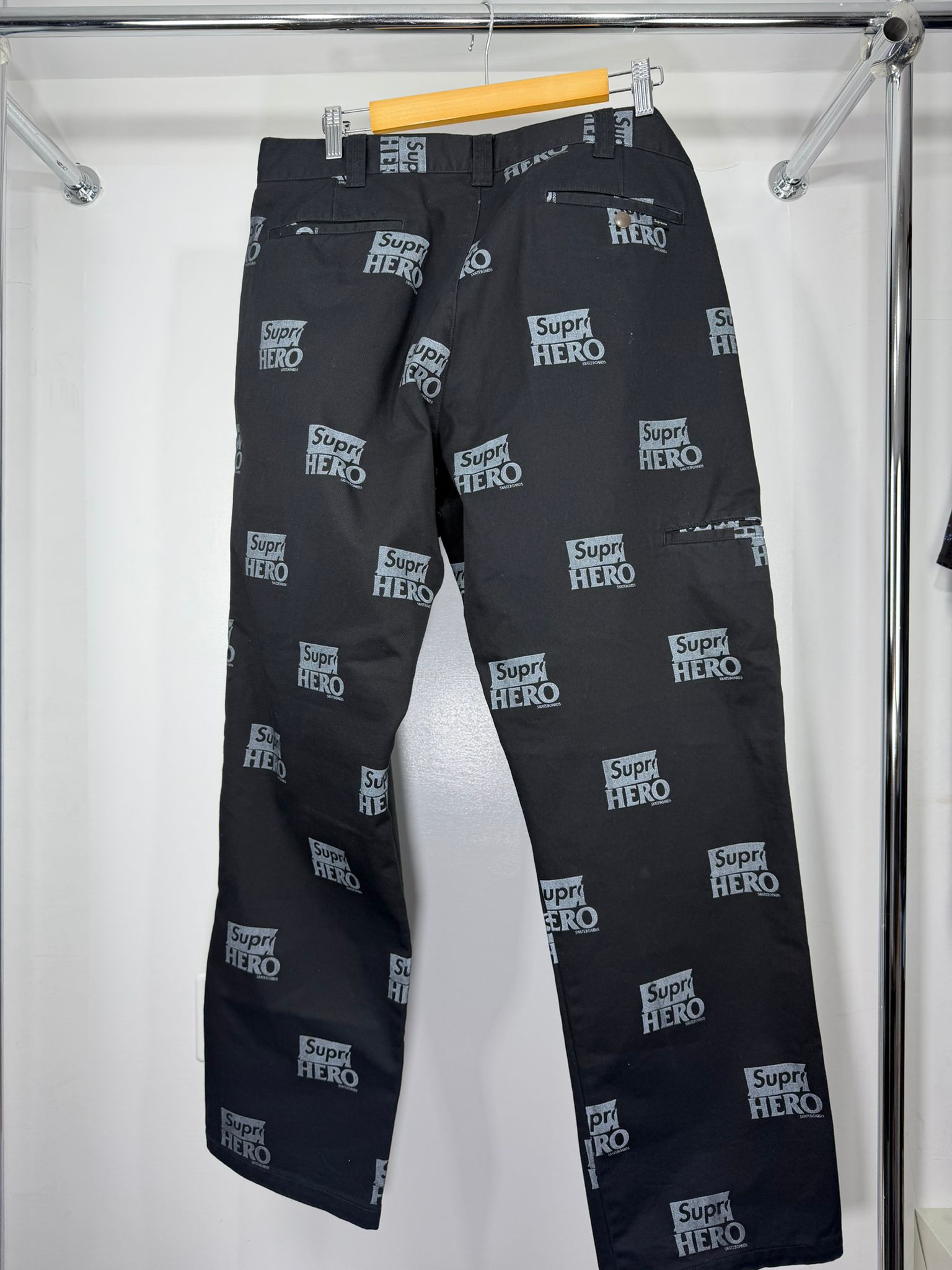 Pantalone Supreme Size 48 nero