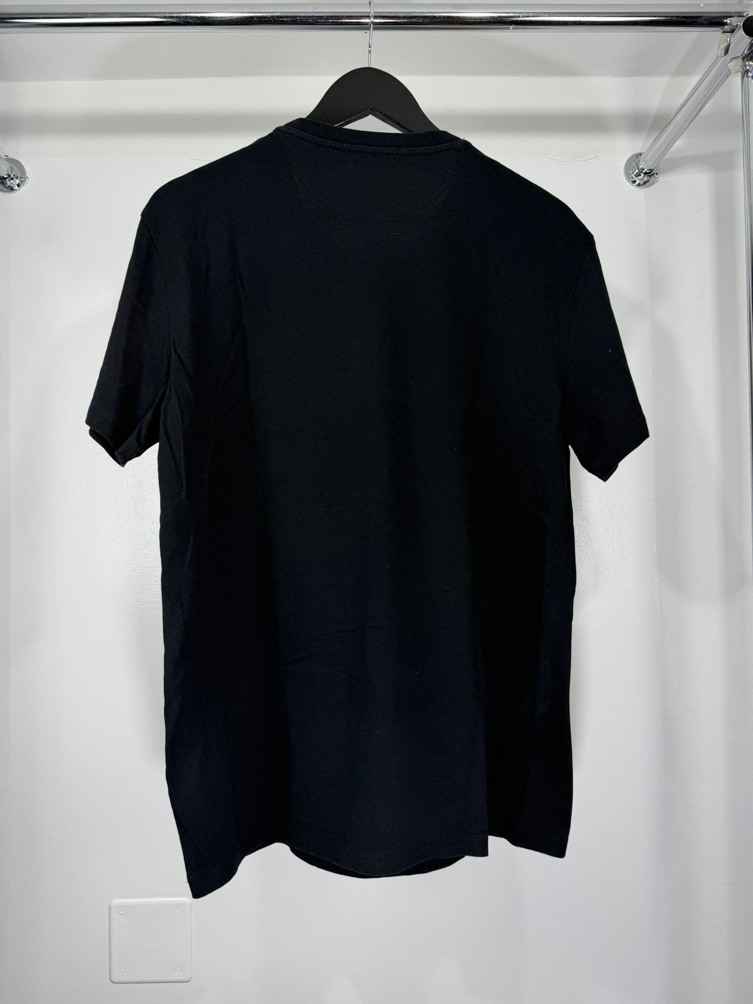 T-shirt Valentino Size L nera