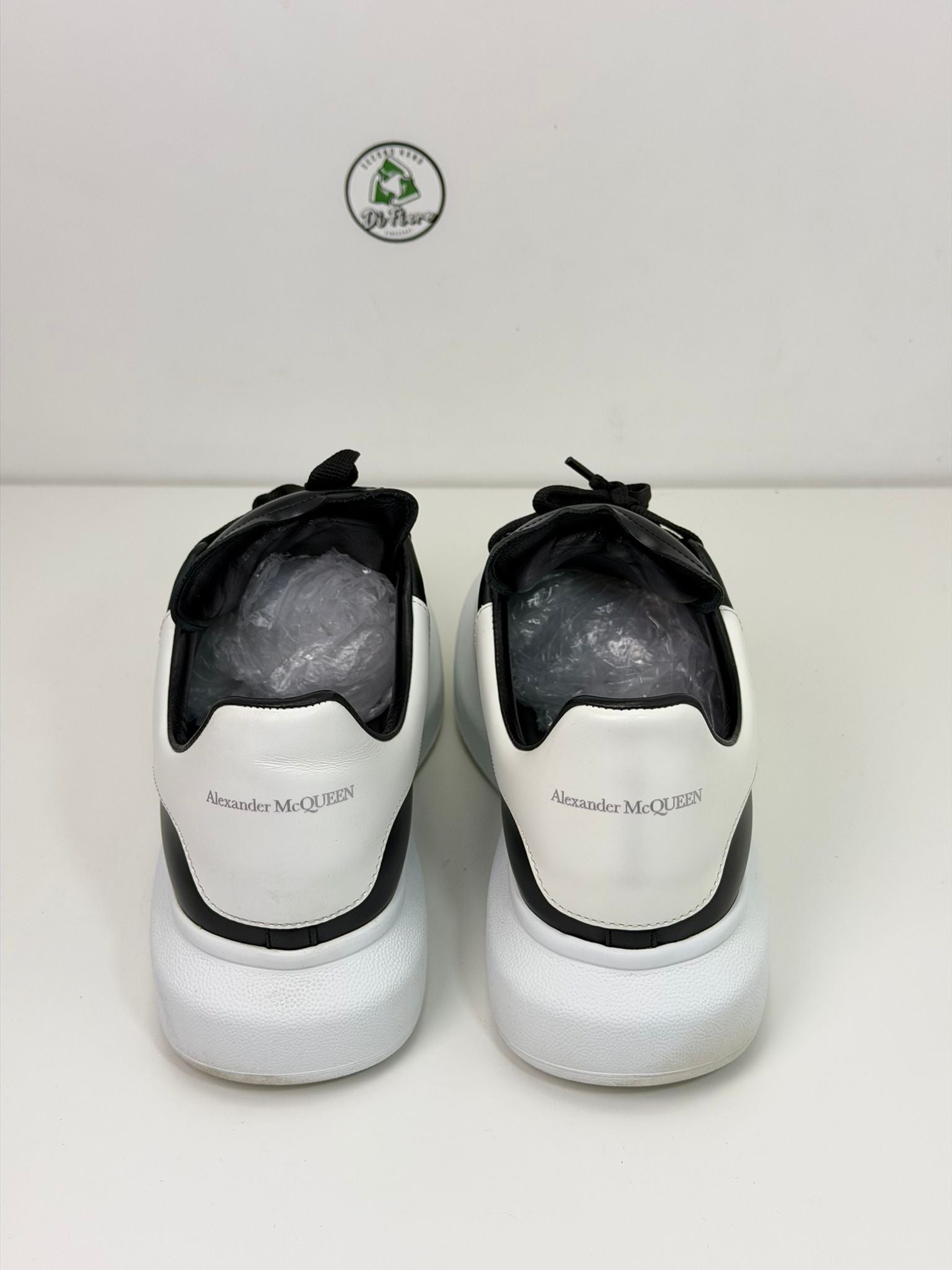 Alexander McQueen 45 nera e bianca