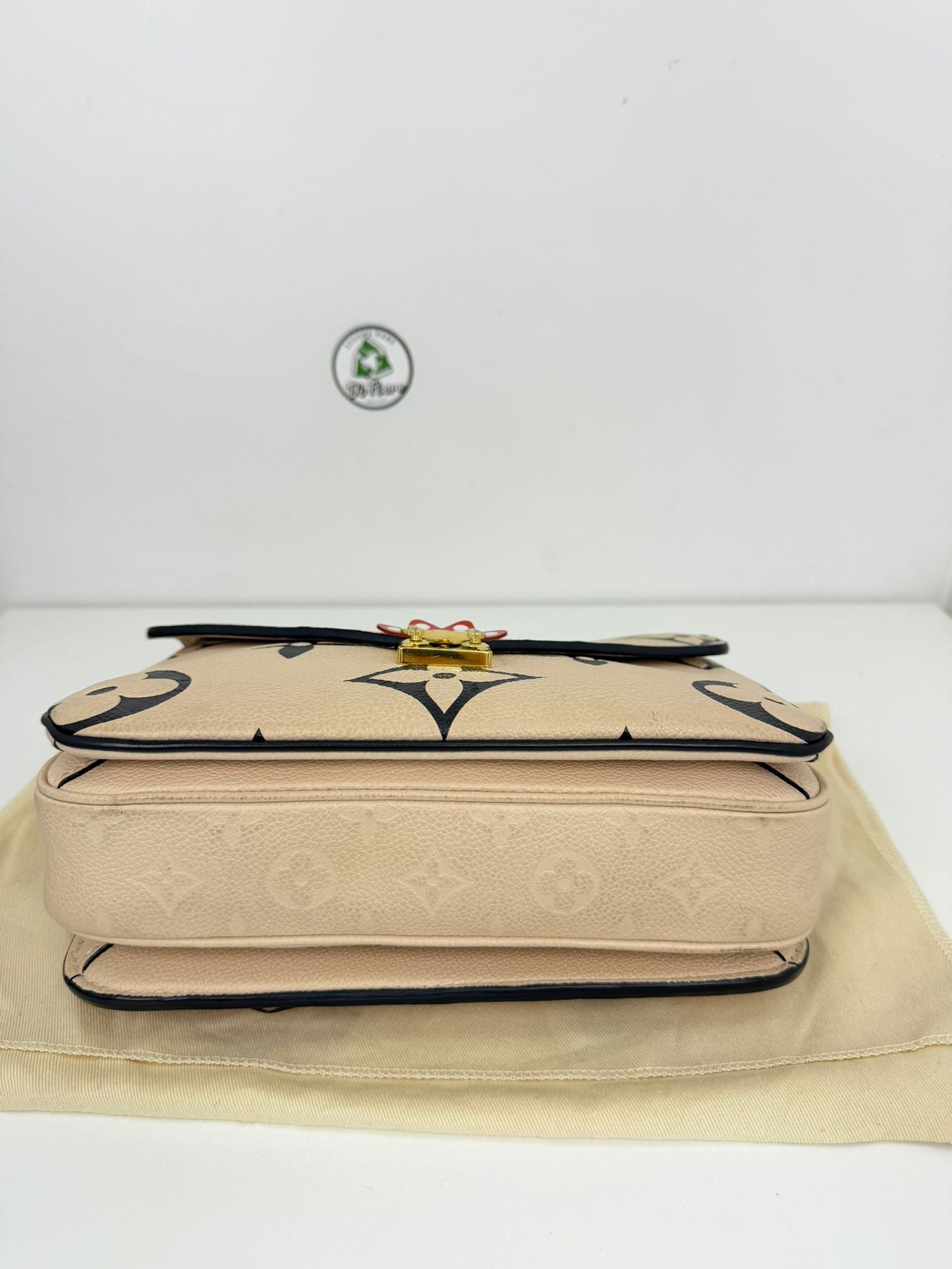 borsa Louis Vuitton beige e nera