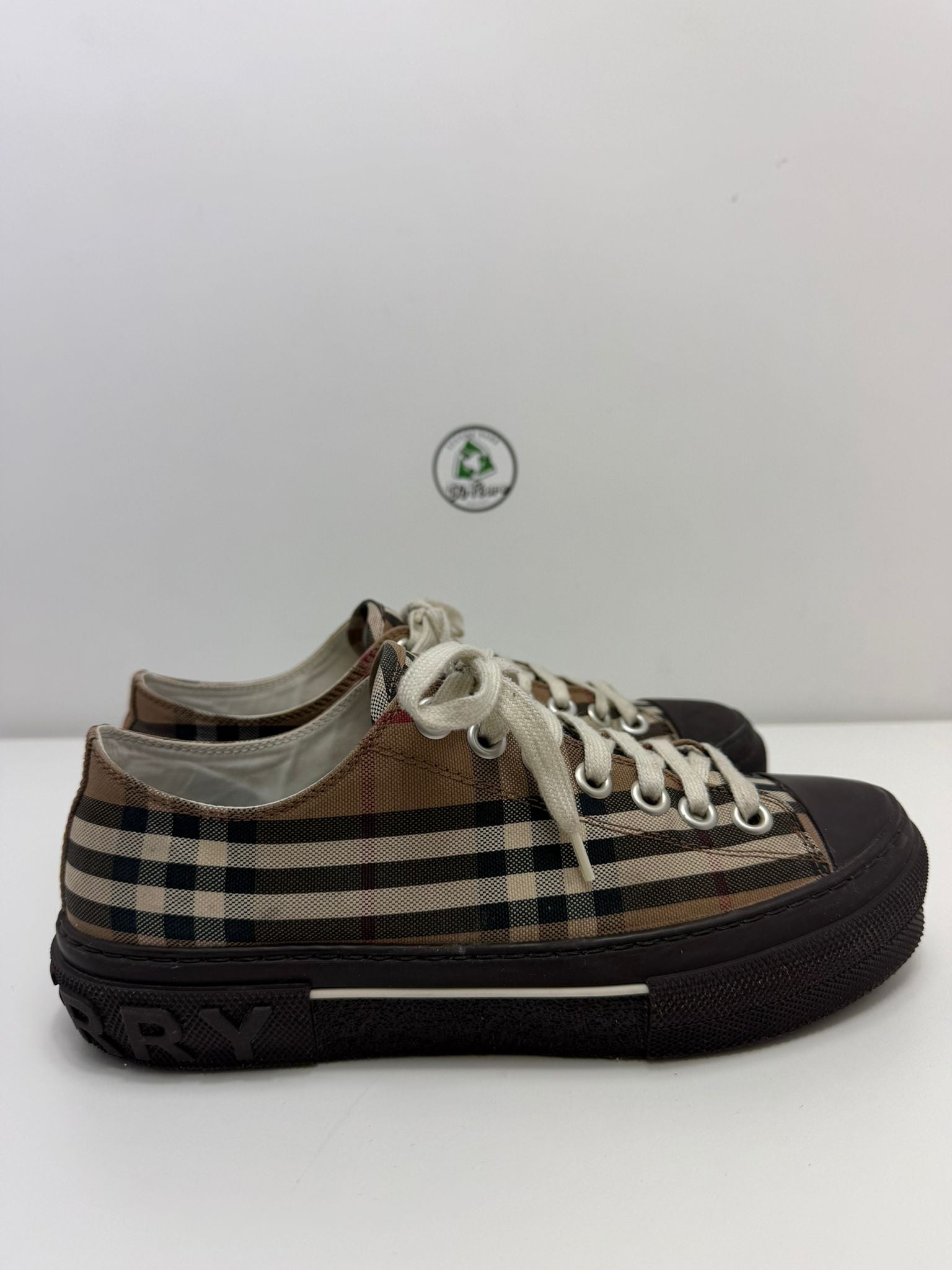 burberry sneakers 39.5