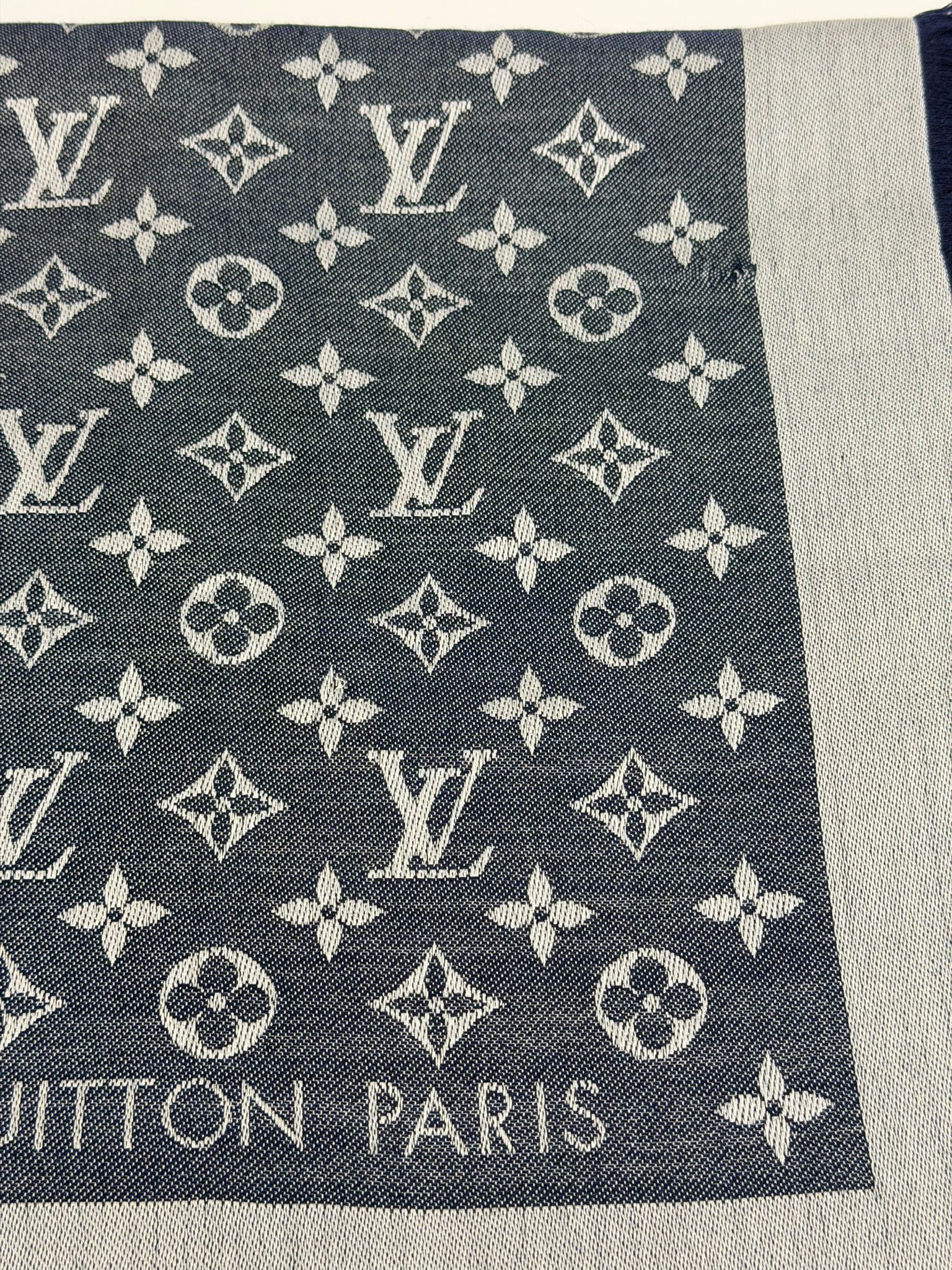 stola Louis Vuitton blu e grigio