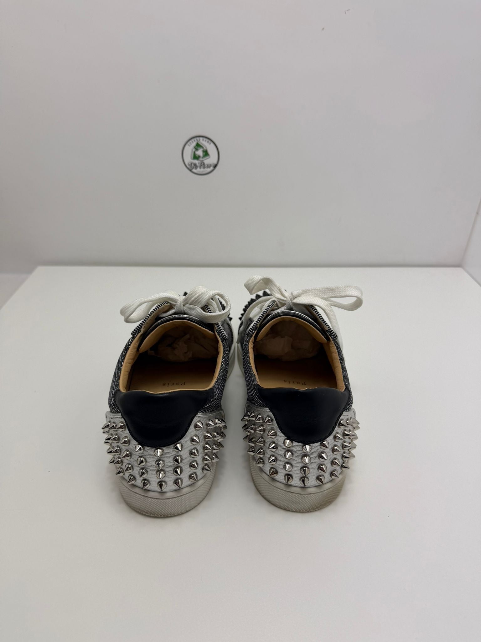 Christian Louboutin 41 basse bianche nere e grigie