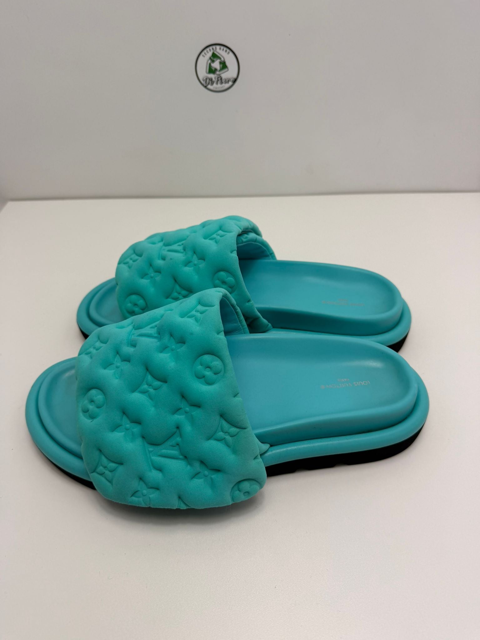 Louis Vuitton Size 42 azzurra