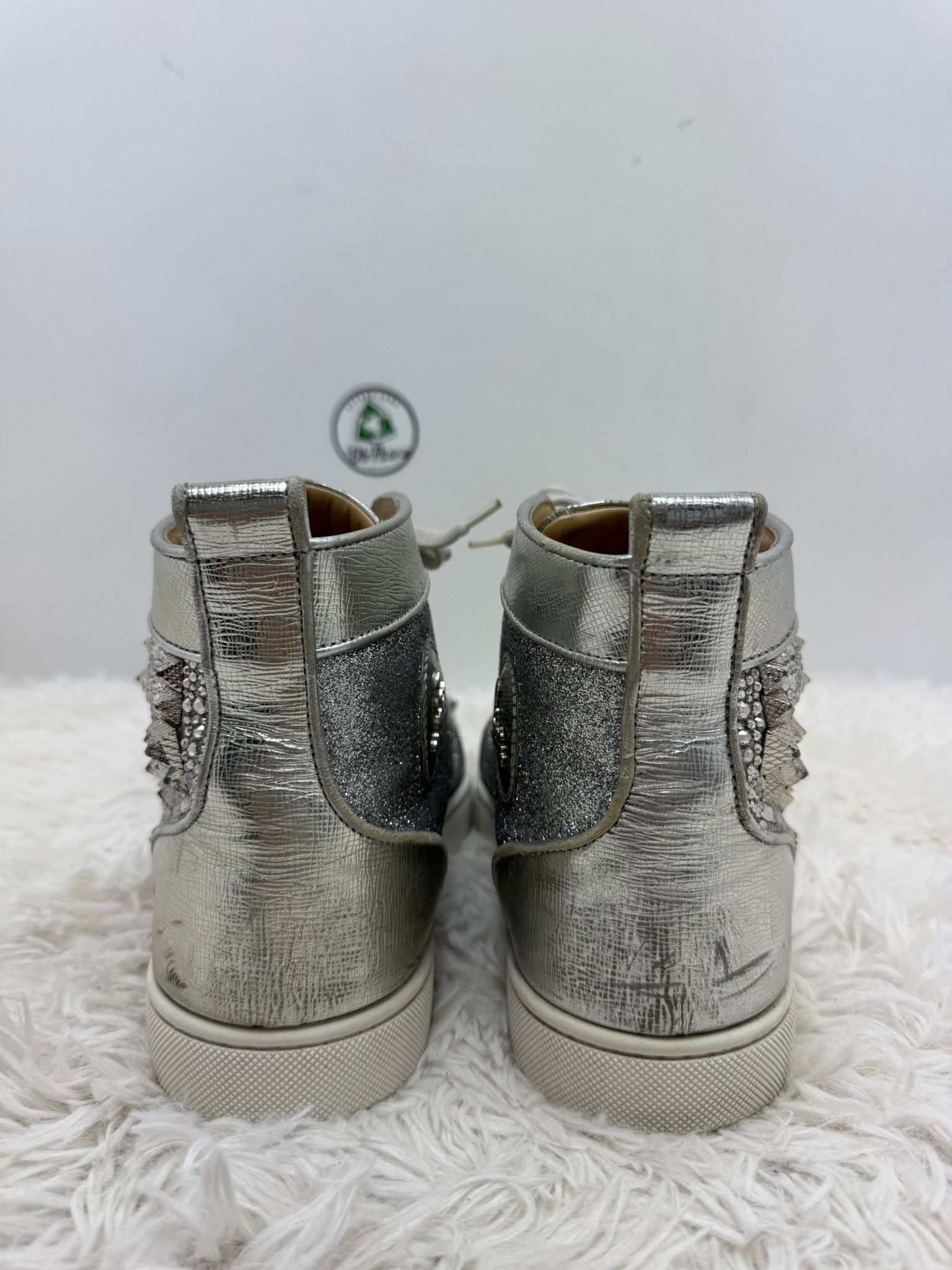 Louboutin 42