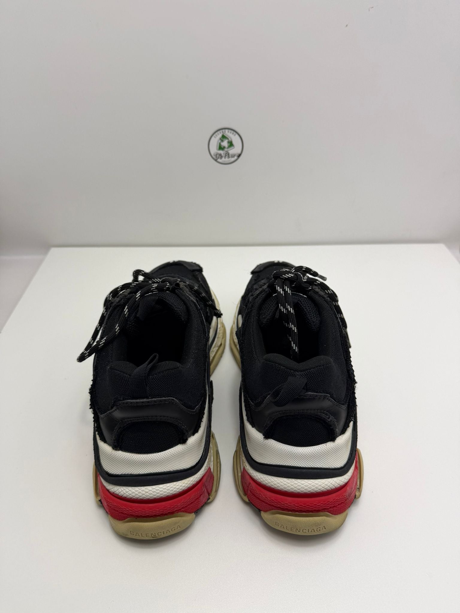 Balenciaga triple S Size 42 nere