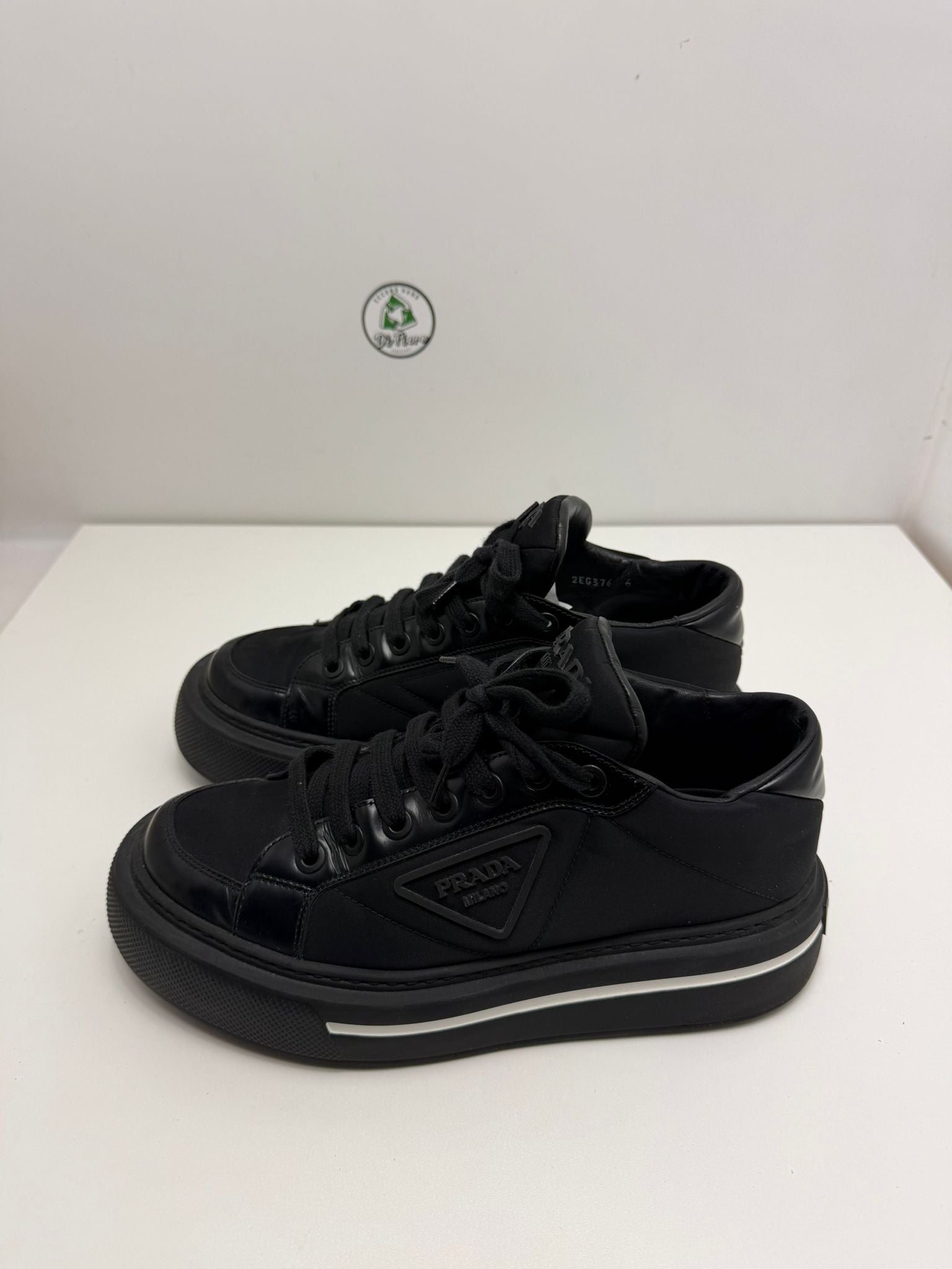 Prada Size 6=40 nera