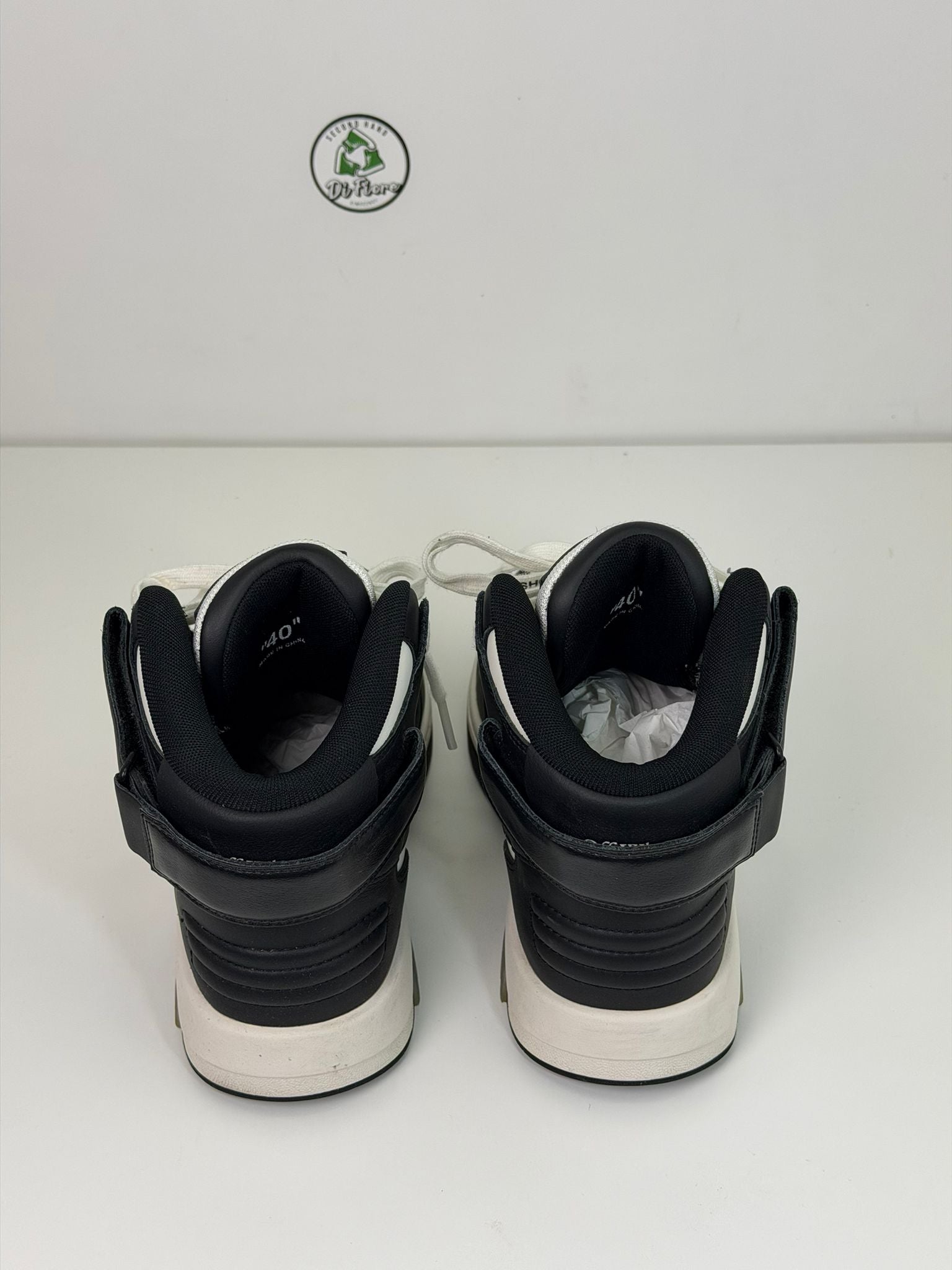 Off white 40 bianche e nere