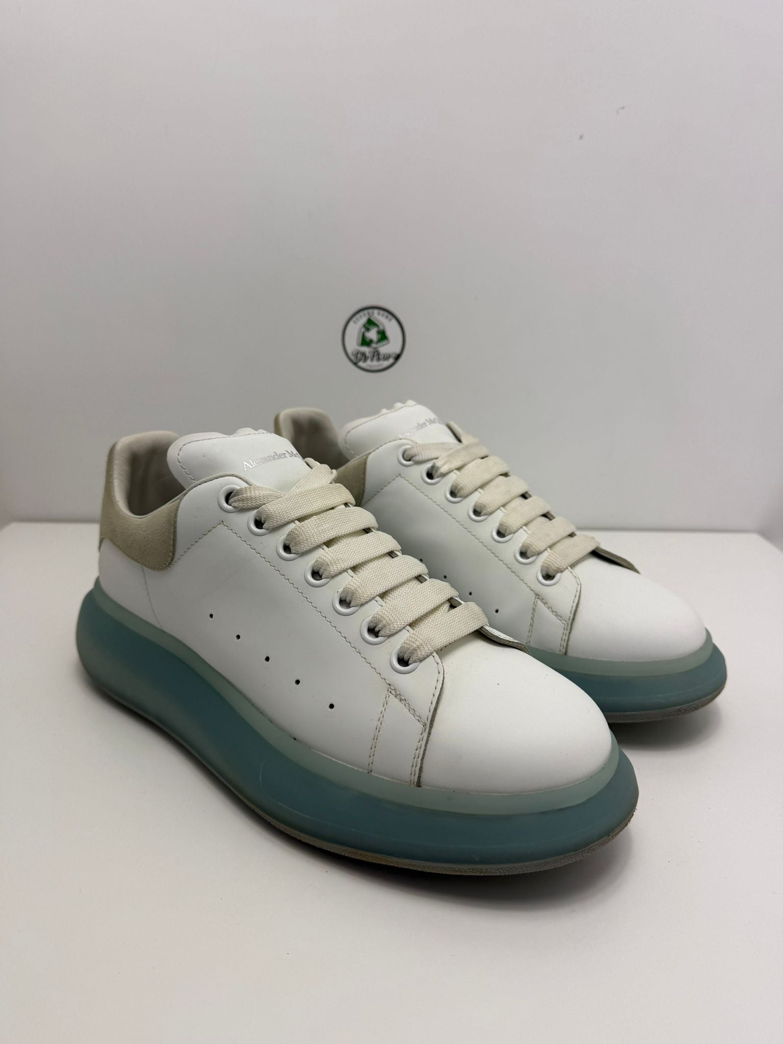 Alexander McQueen 42.5