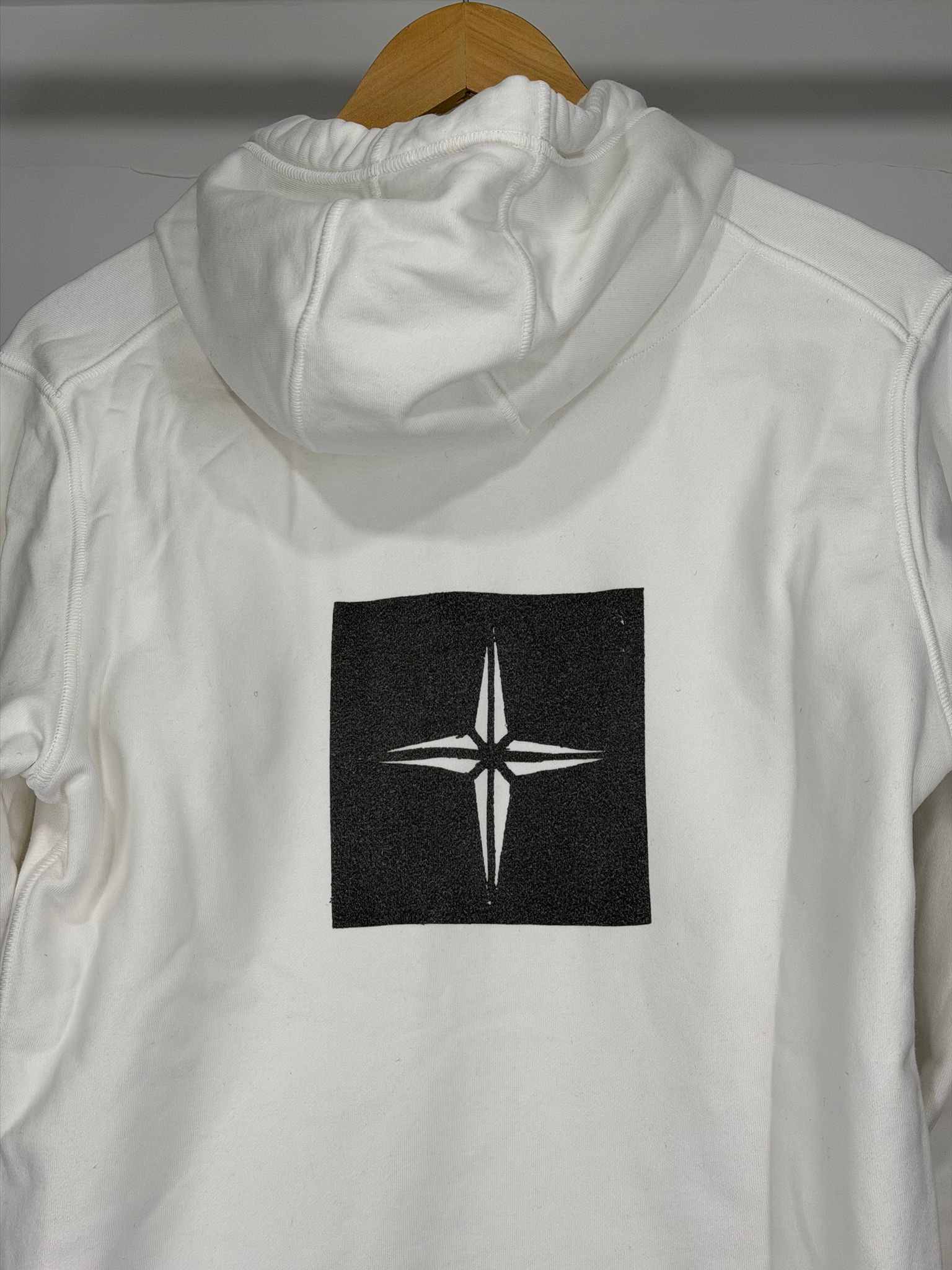 Felpa Stone island Size S bianca e nera