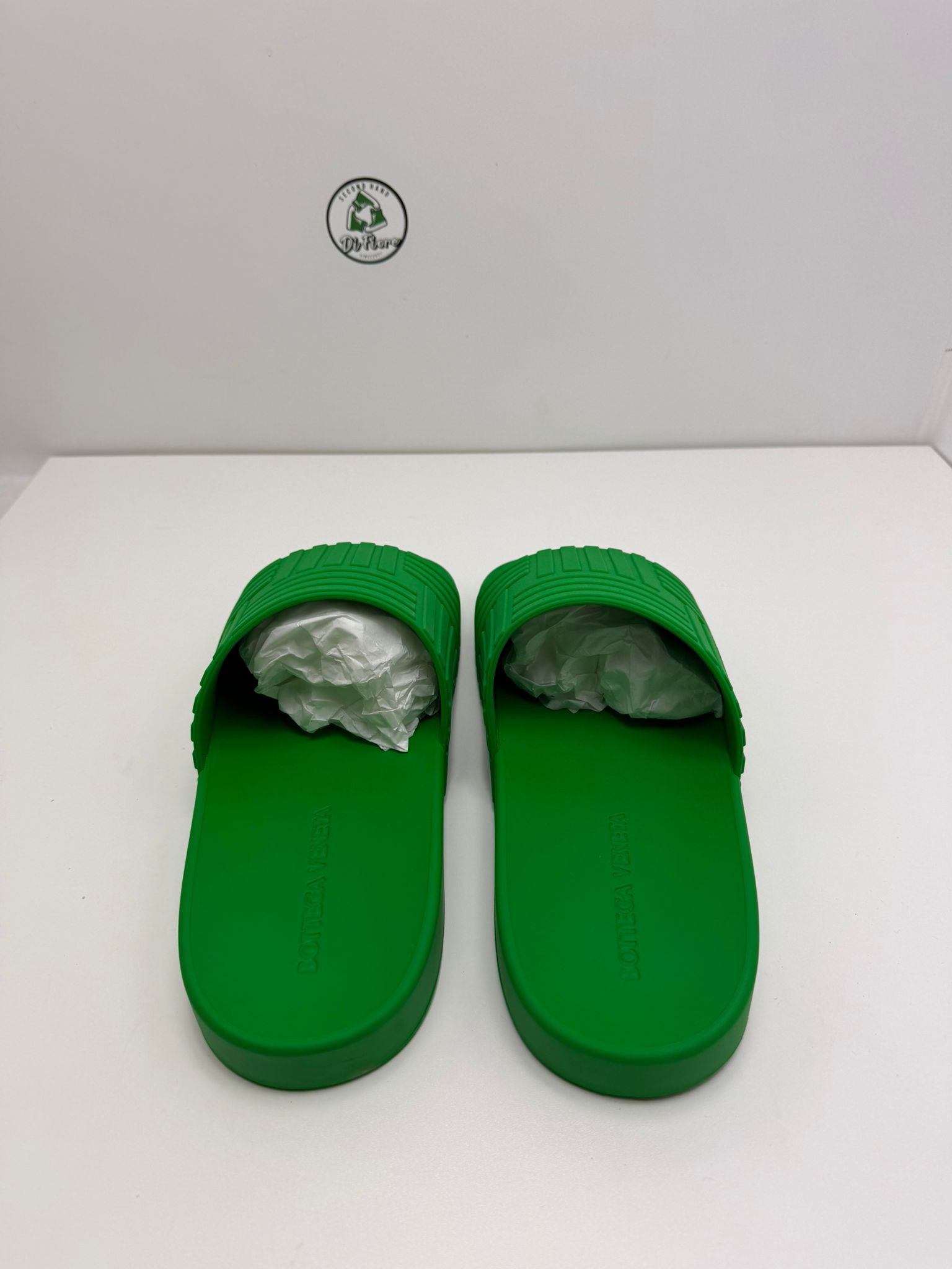 Bottega Veneta Size 44 verde