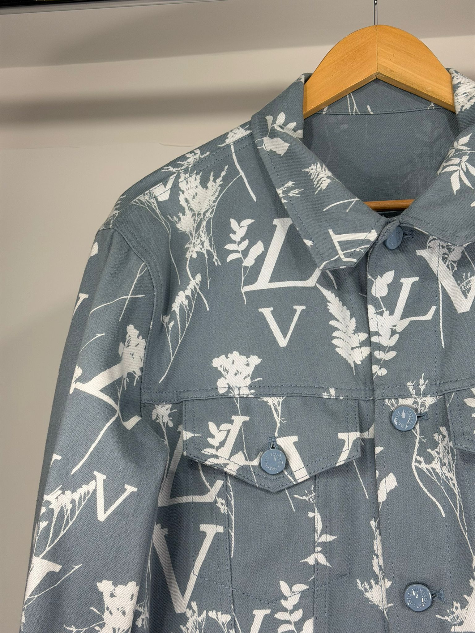 Giacca Louis Vuitton Size 50 celeste e bianca