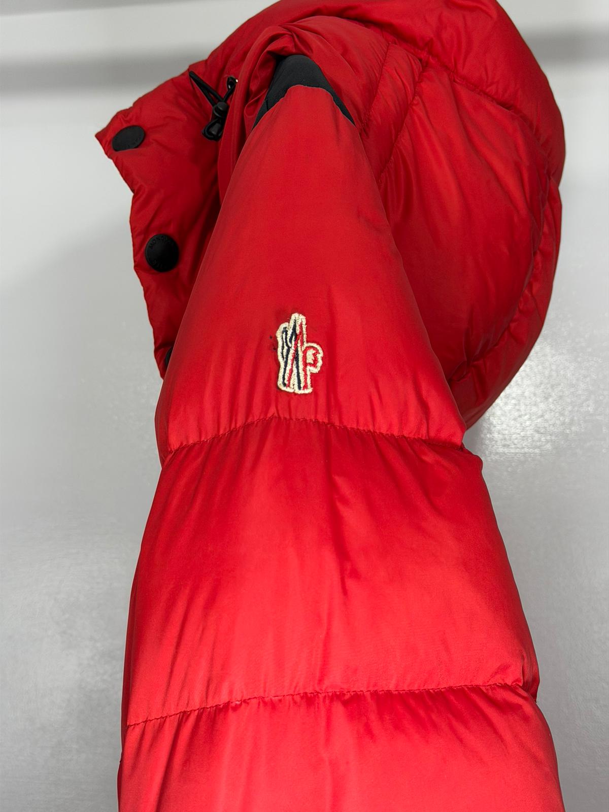 Moncler Size 3=M rosso e nero