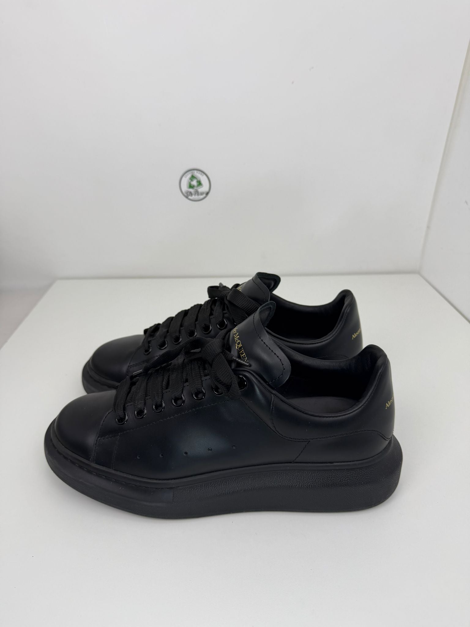 McQueen Size 42 nera
