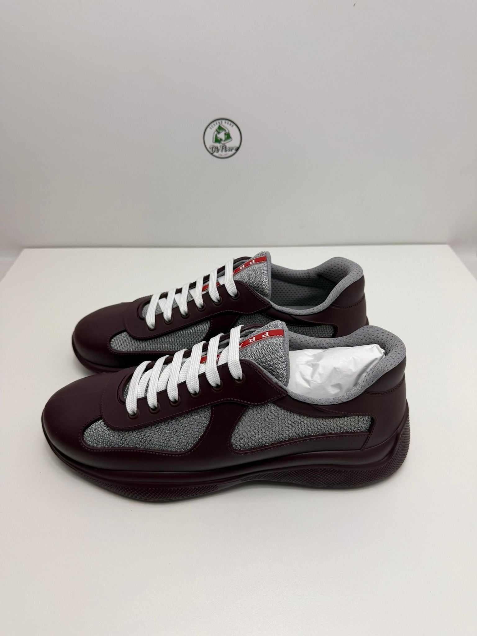 Prada cup 43 bordeaux