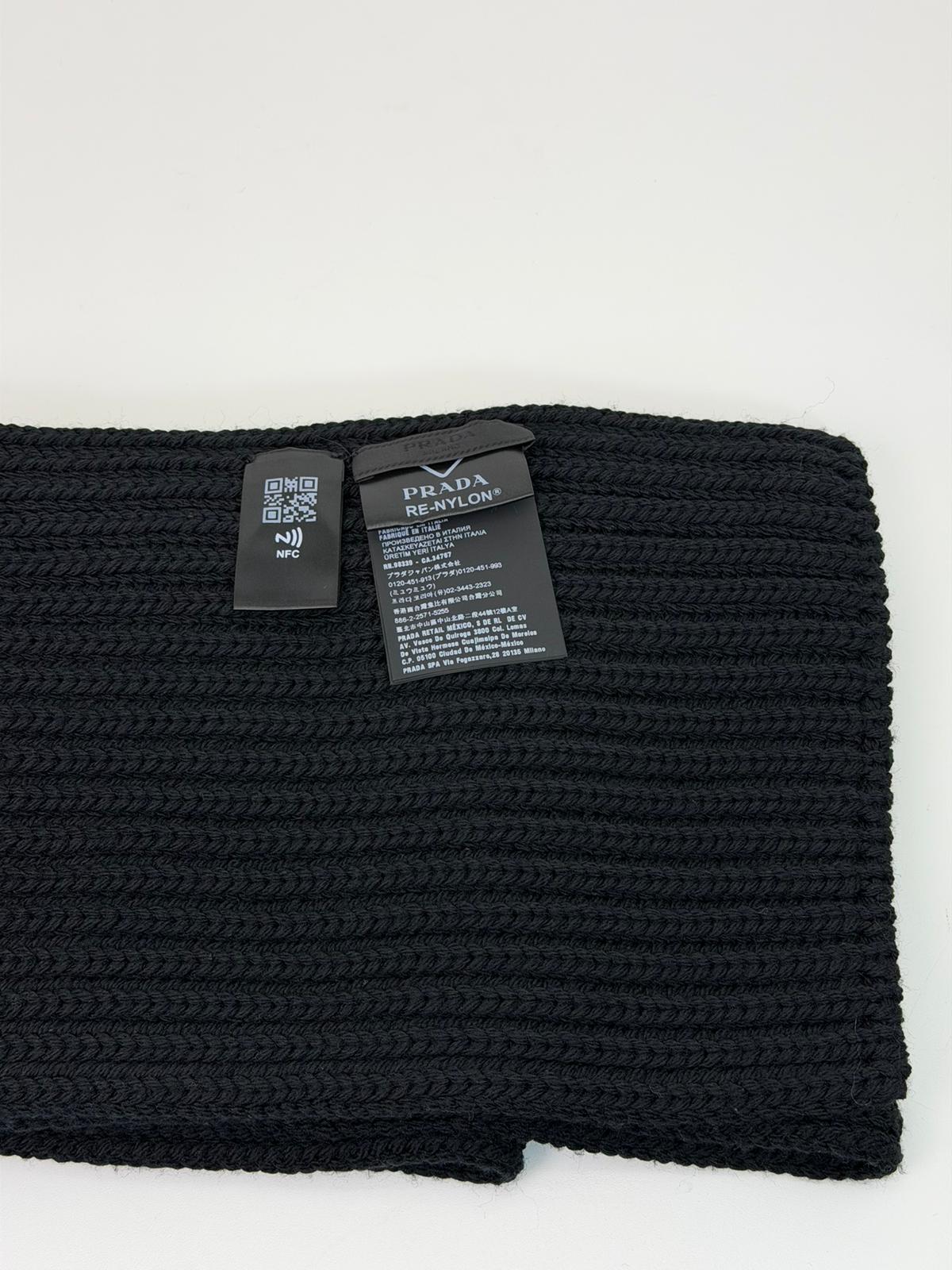 sciarpa Prada nera