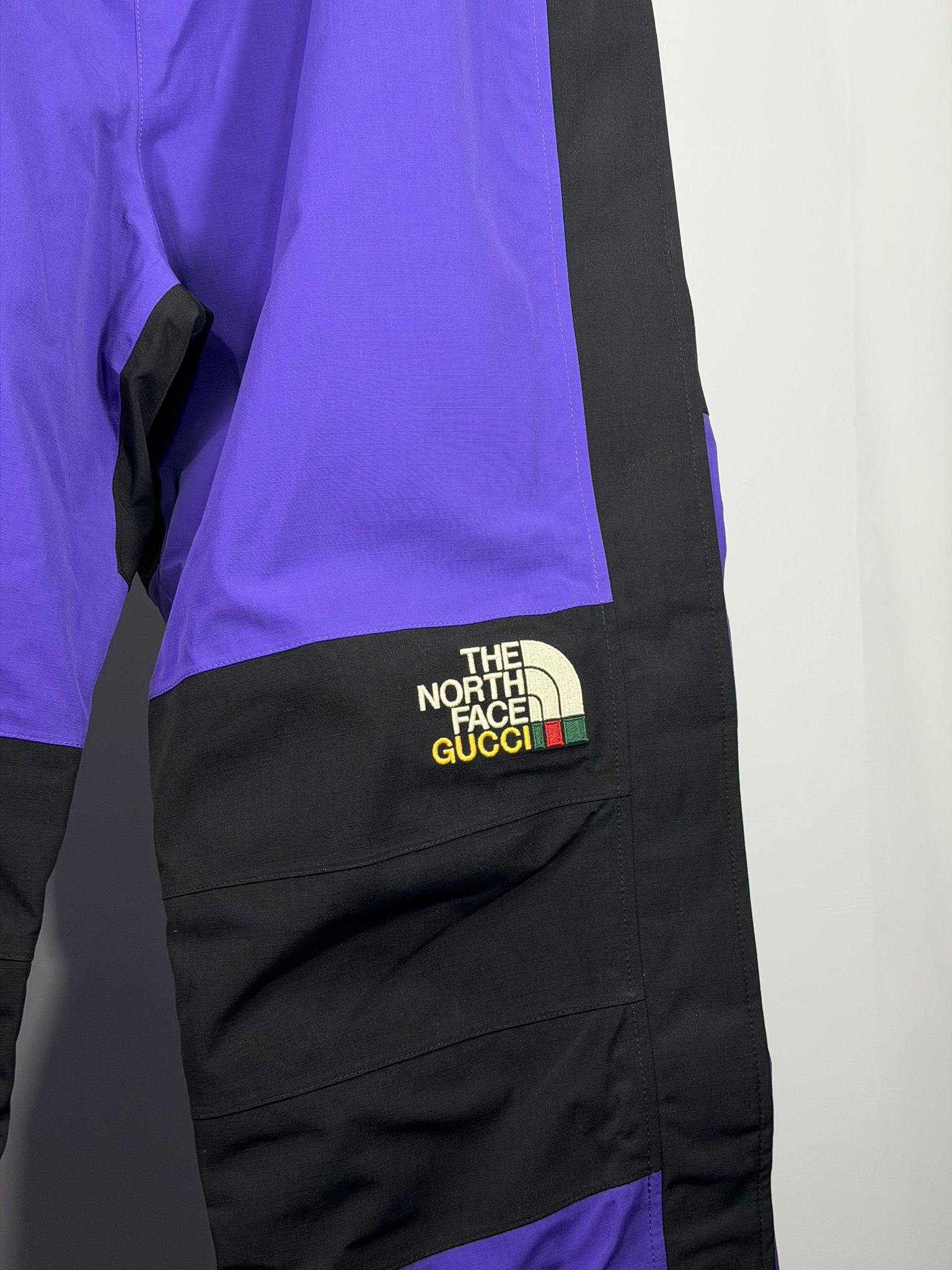 pantalone North face X Gucci Size L viola e nero