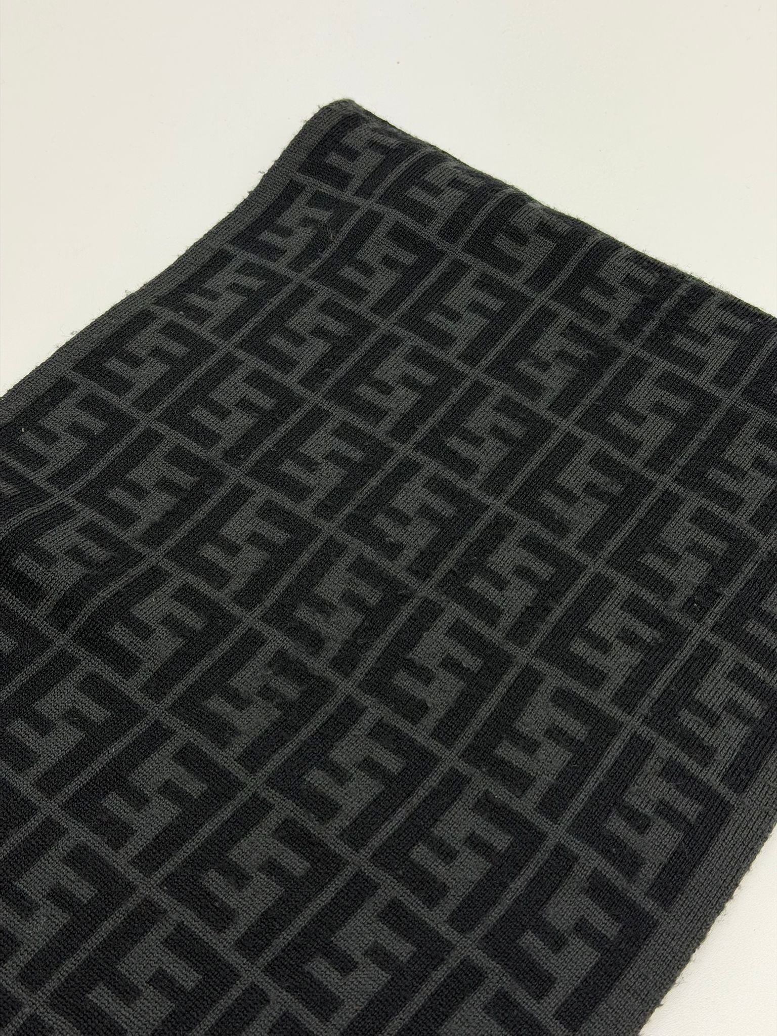 sciarpa Fendi nera