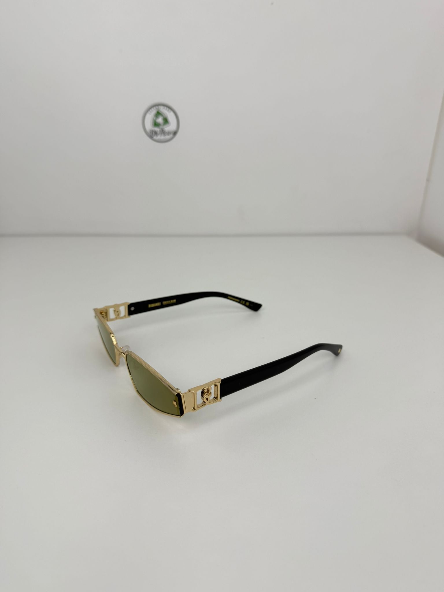 occhiali DSQUARED2 neri e oro